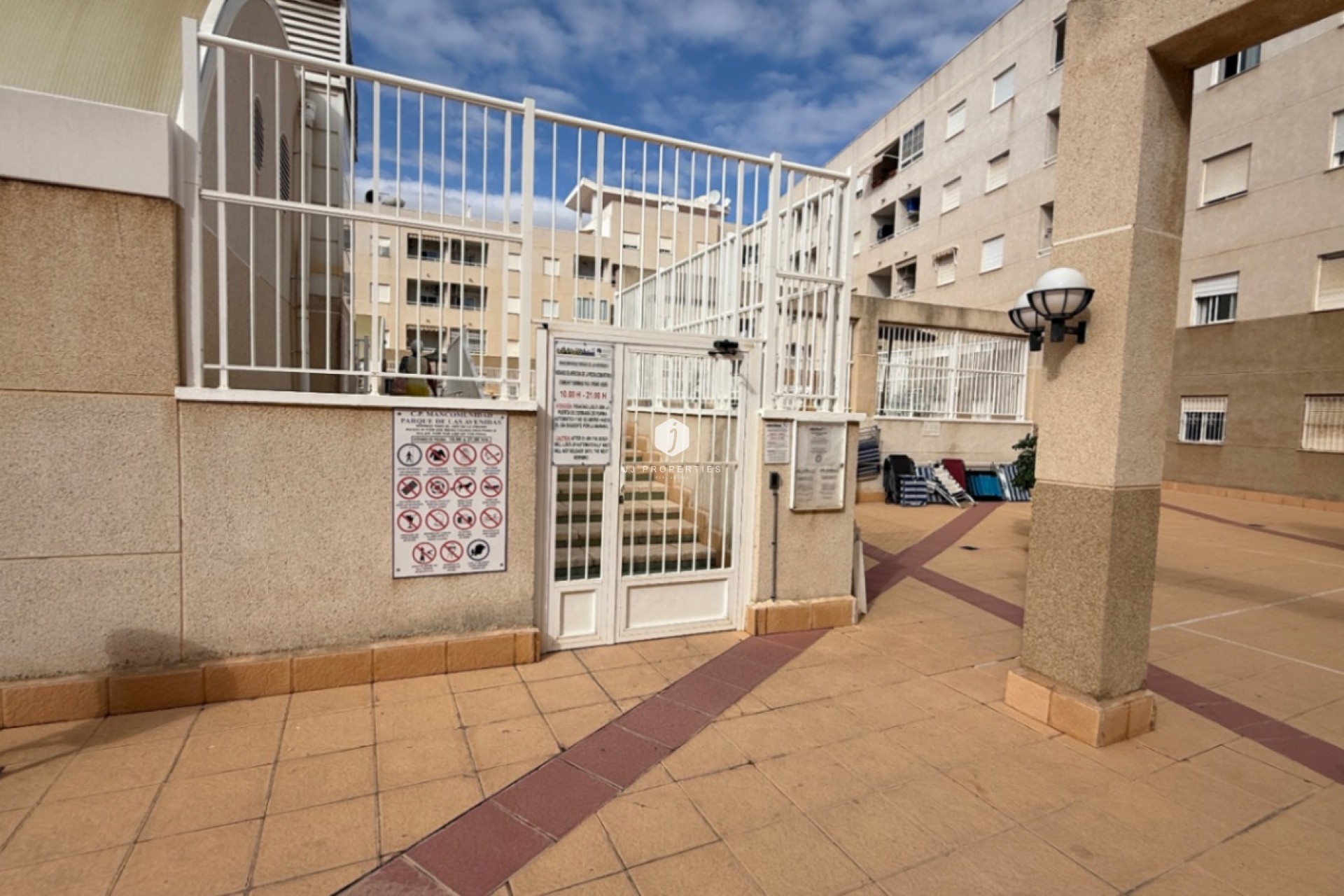 Resale - Apartment / flat -
Torrevieja - Costa Blanca