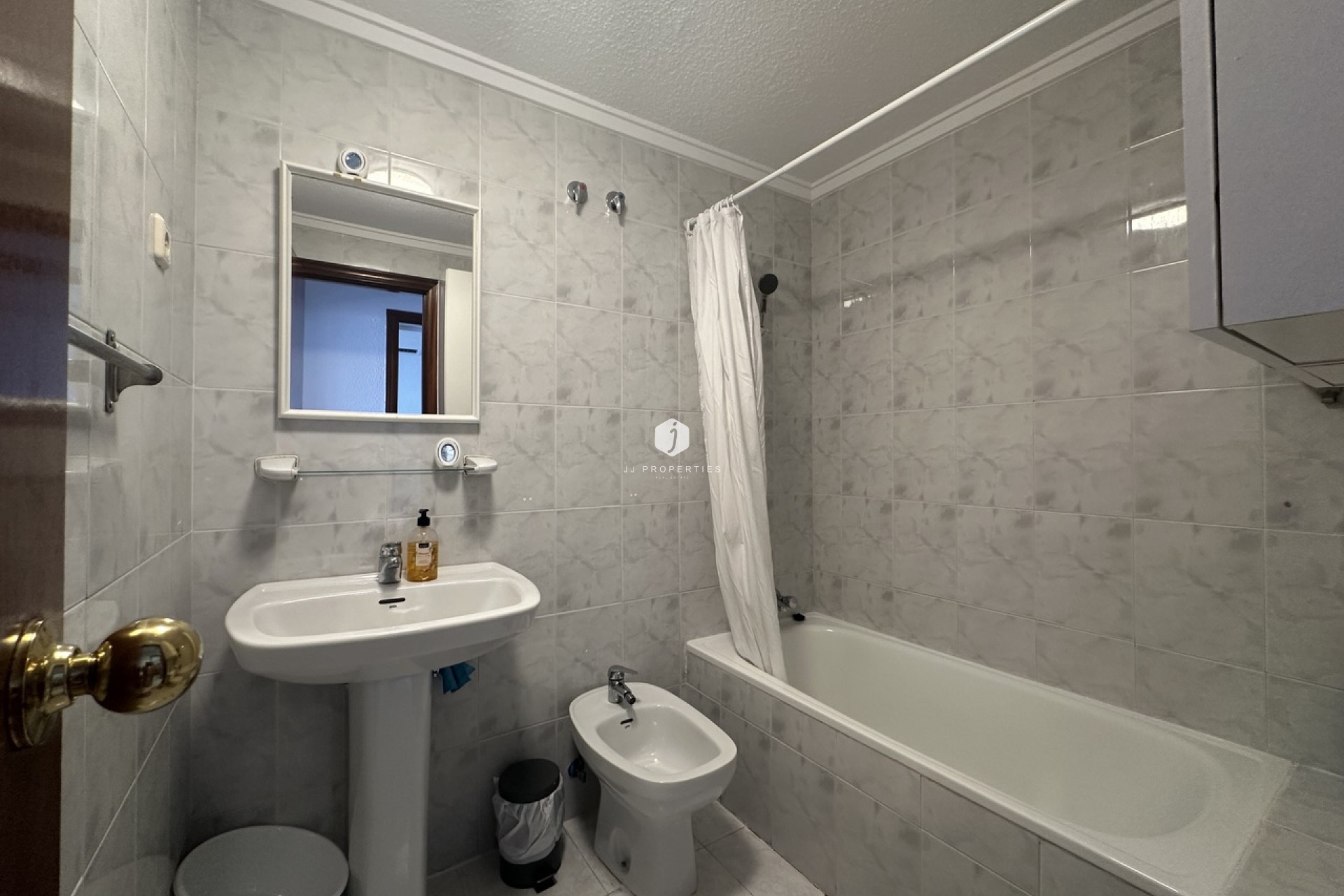 Resale - Apartment / flat -
Torrevieja - Costa Blanca