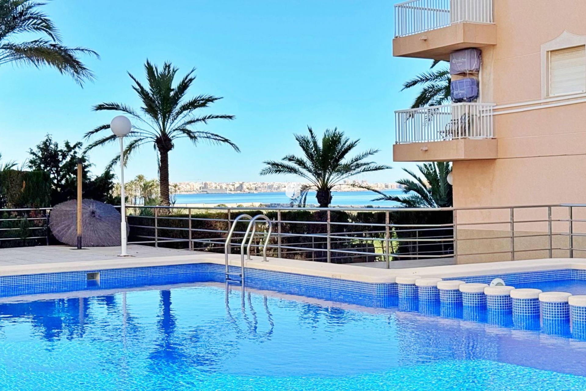 Resale - Apartment / flat -
Torrevieja - Costa Blanca