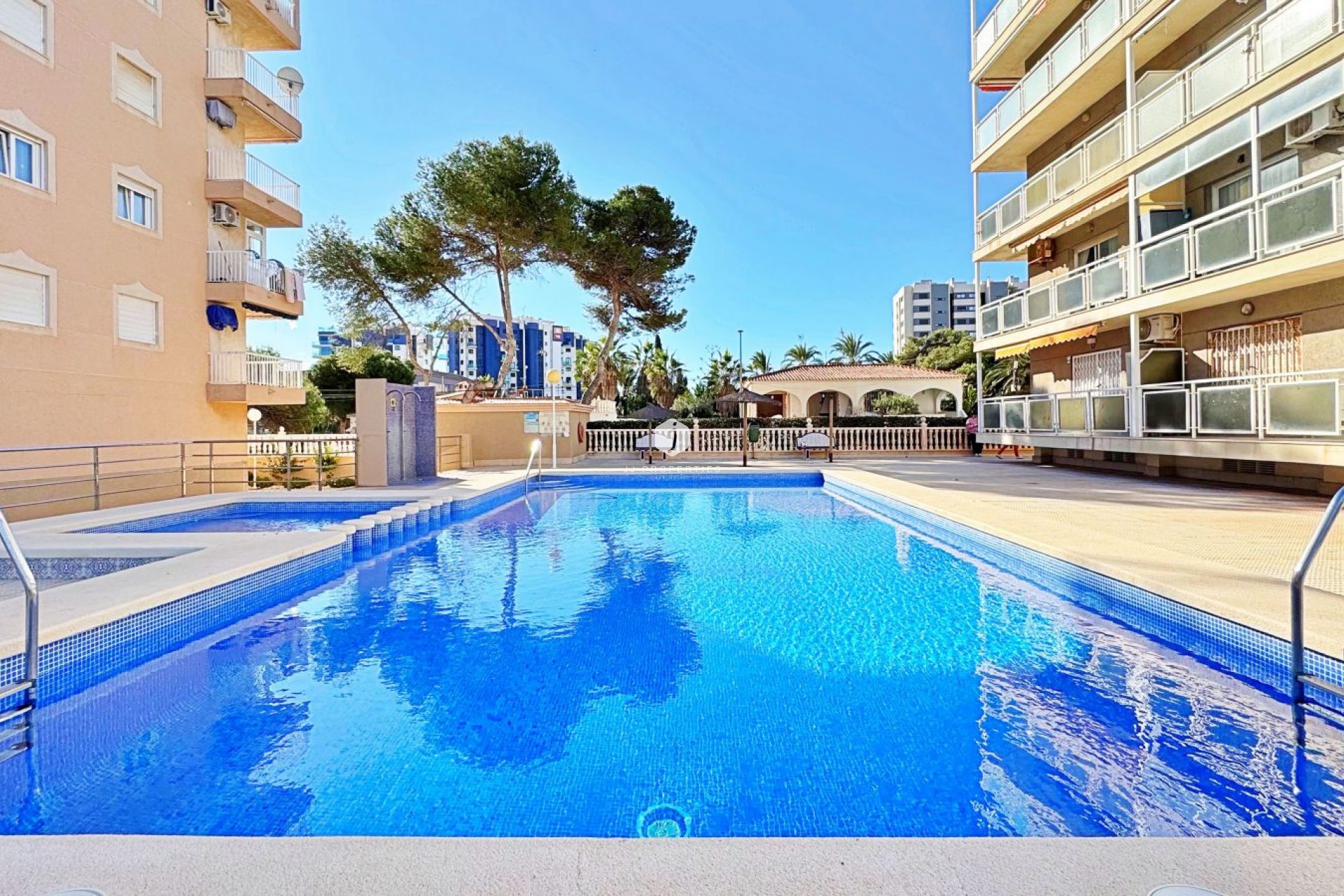 Resale - Apartment / flat -
Torrevieja - Costa Blanca