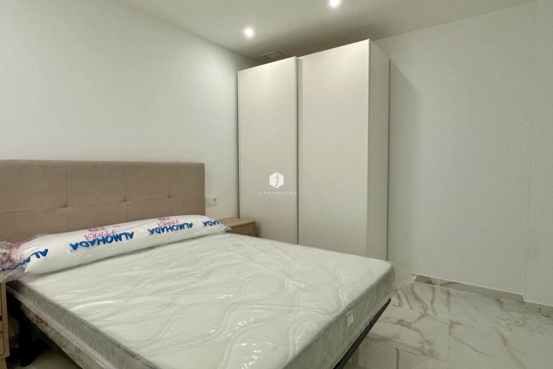 Resale - Apartment / flat -
Torrevieja - Costa Blanca