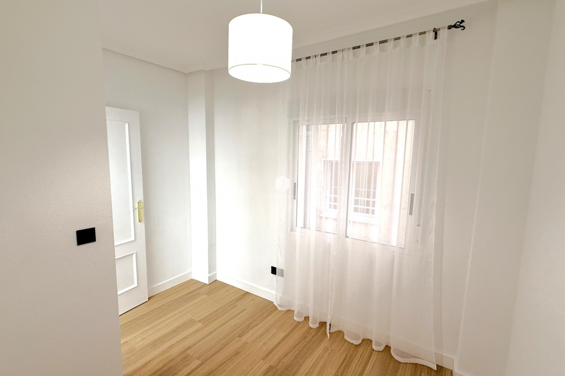 Resale - Apartment / flat -
Torrevieja - Costa Blanca