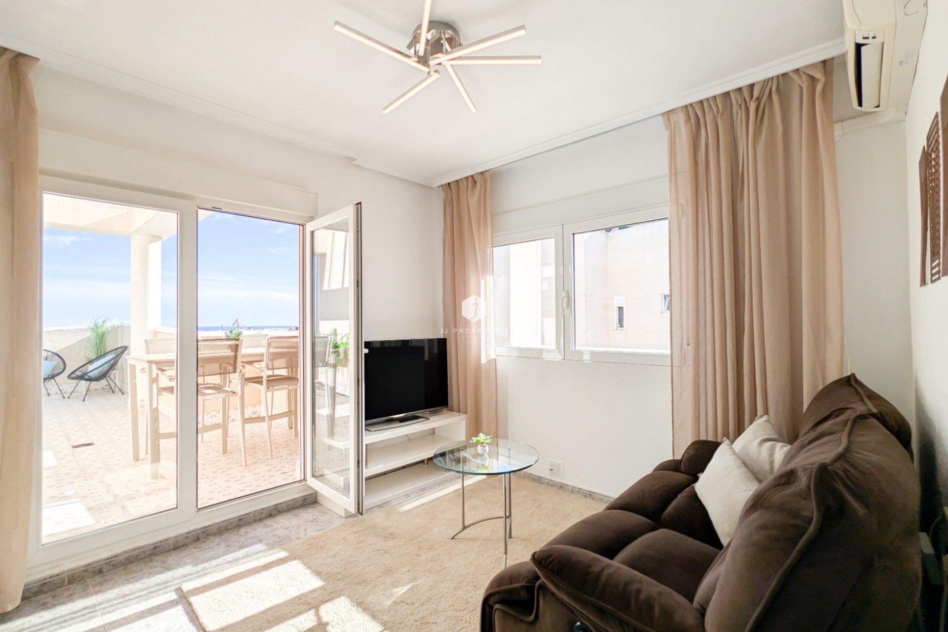 Resale - Apartment / flat -
Torrevieja - Costa Blanca