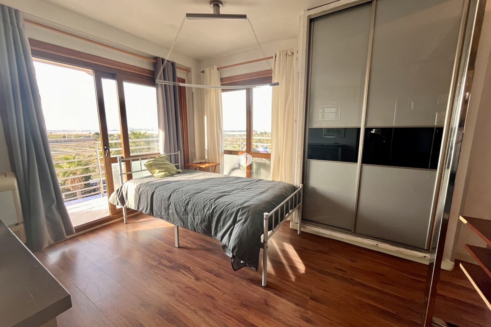 Resale - Apartment / flat -
Torrevieja - Costa Blanca