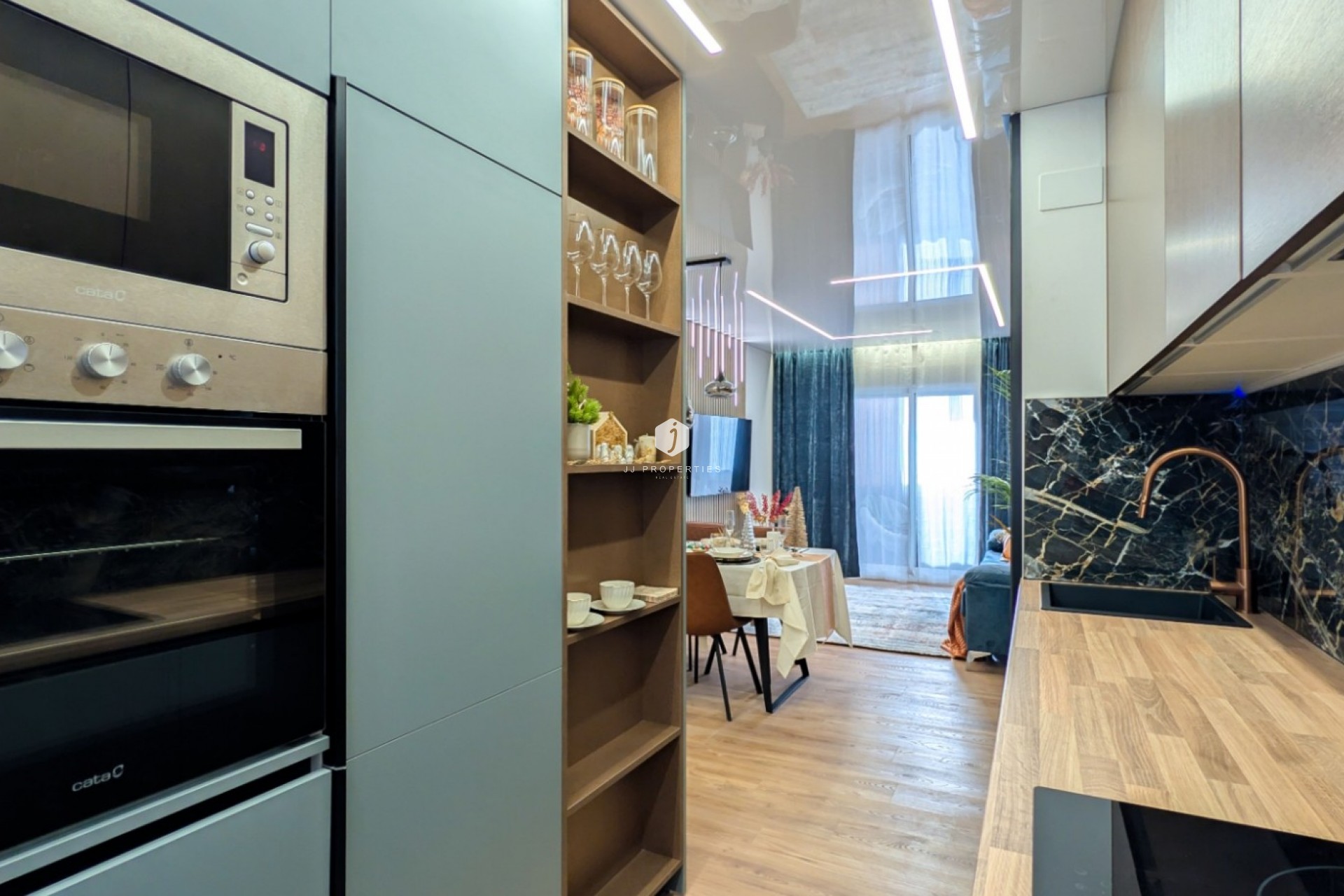 Resale - Apartment / flat -
Torrevieja - Costa Blanca