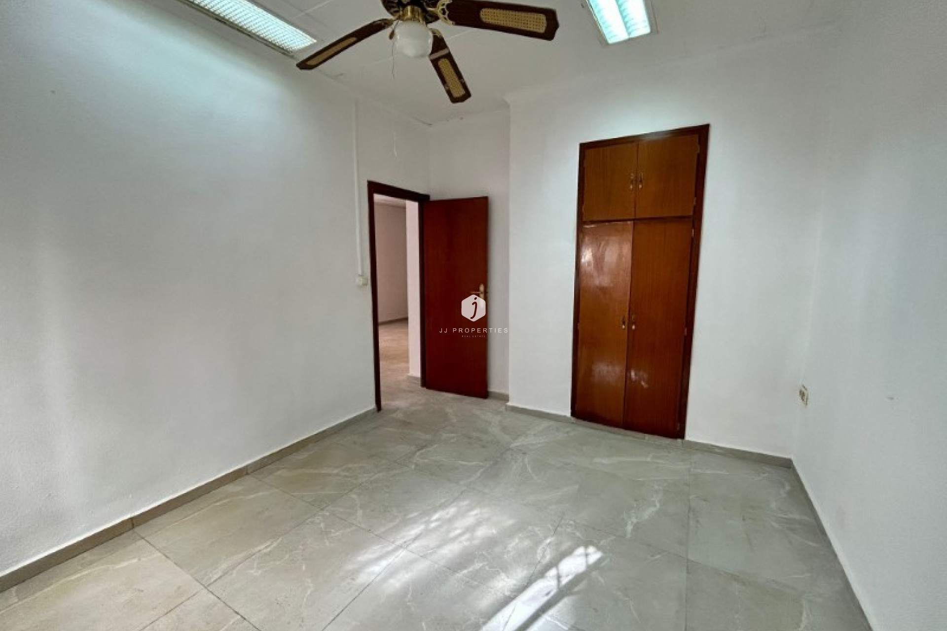 Resale - Apartment / flat -
Torrevieja - Costa Blanca