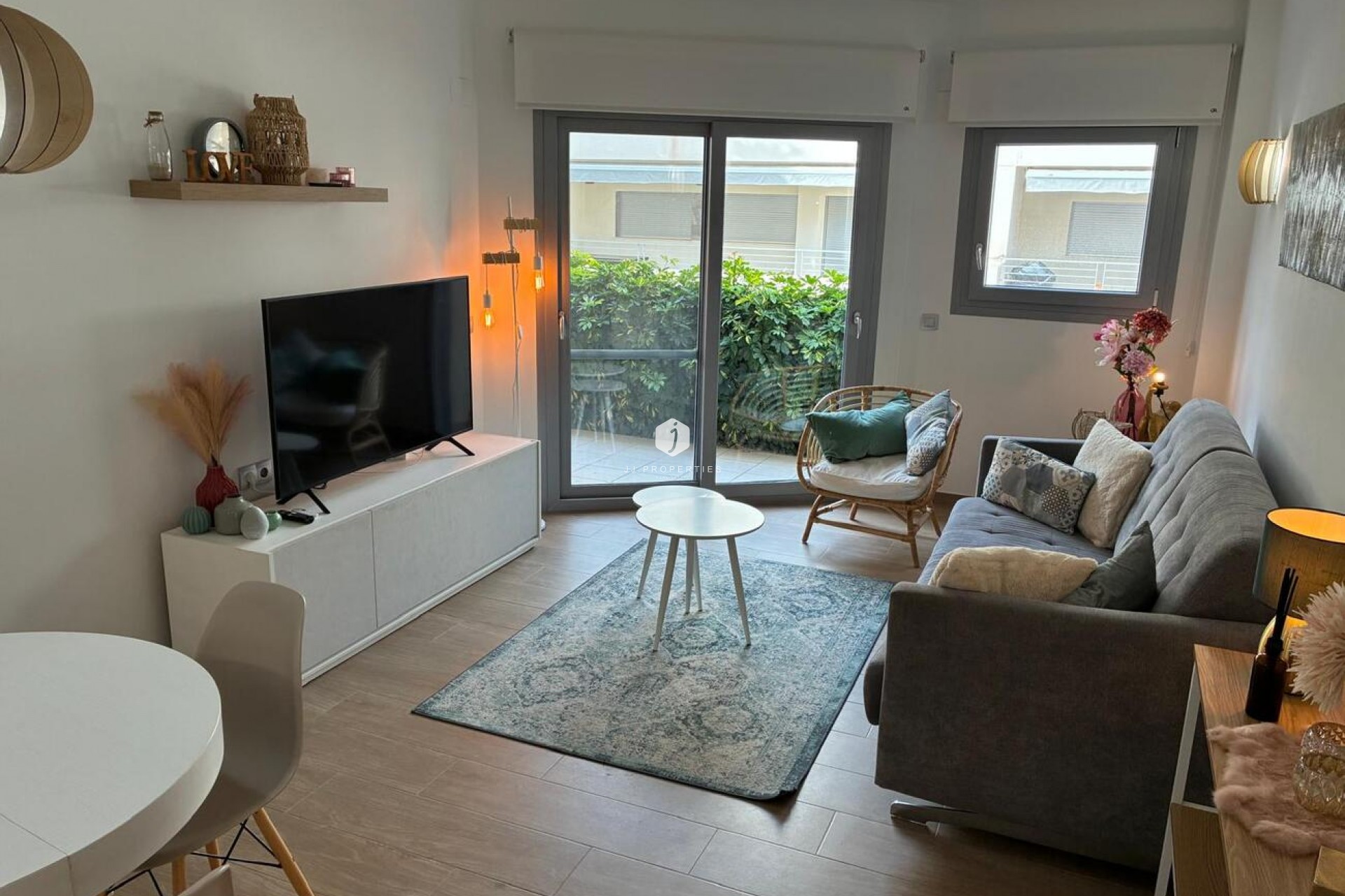 Resale - Apartment / flat -
Torrevieja - Costa Blanca