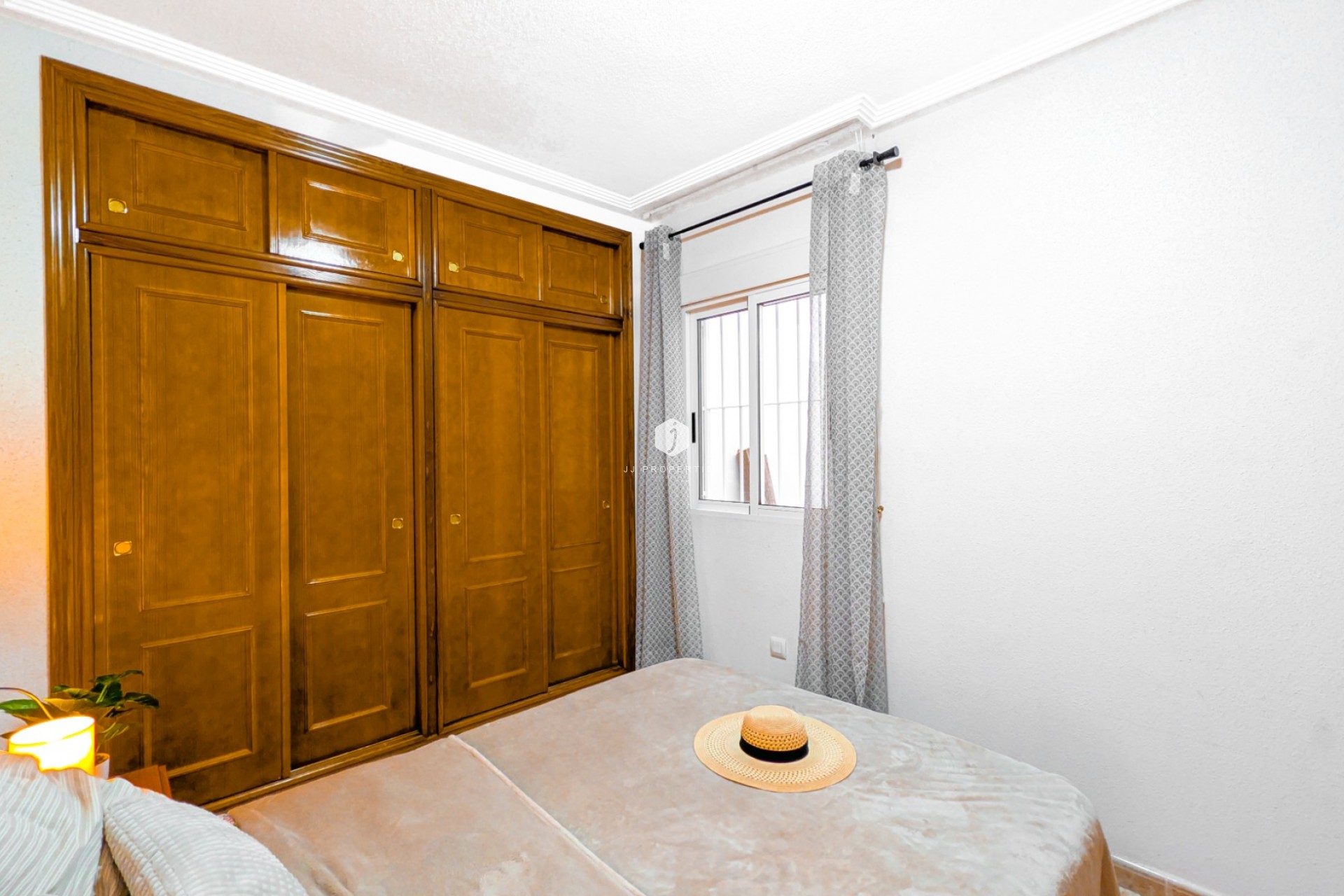 Resale - Apartment / flat -
Torrevieja - Costa Blanca