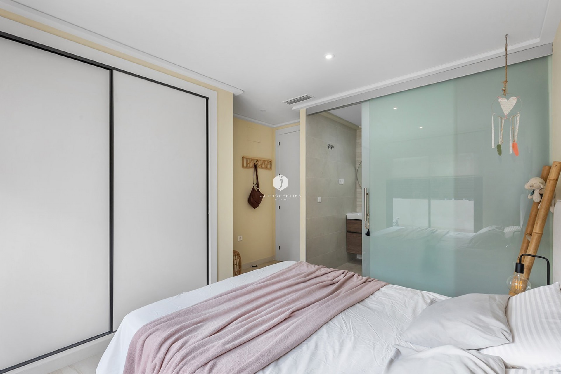 Resale - Apartment / flat -
Torrevieja - Costa Blanca