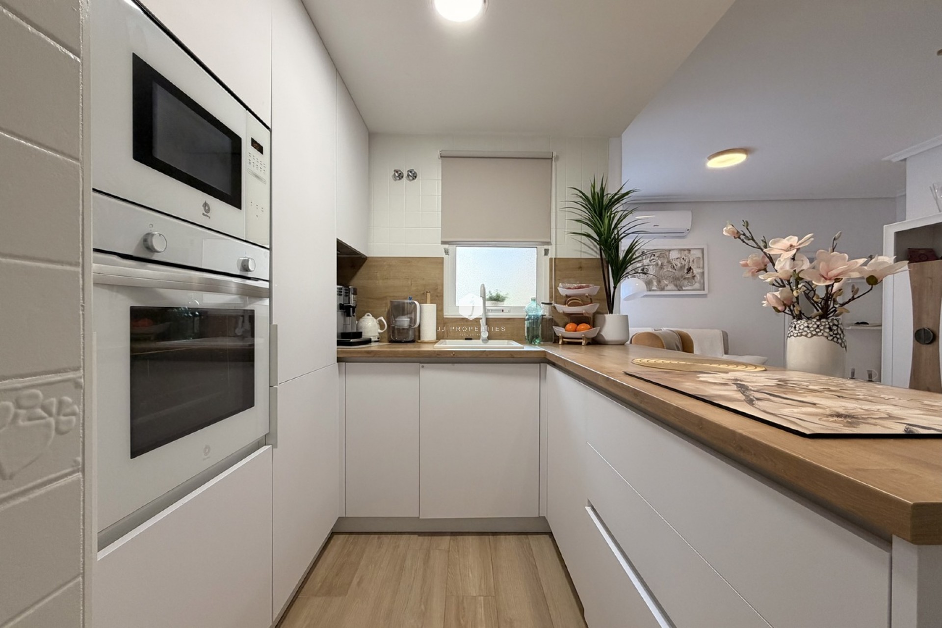 Resale - Apartment / flat -
Torrevieja - Costa Blanca