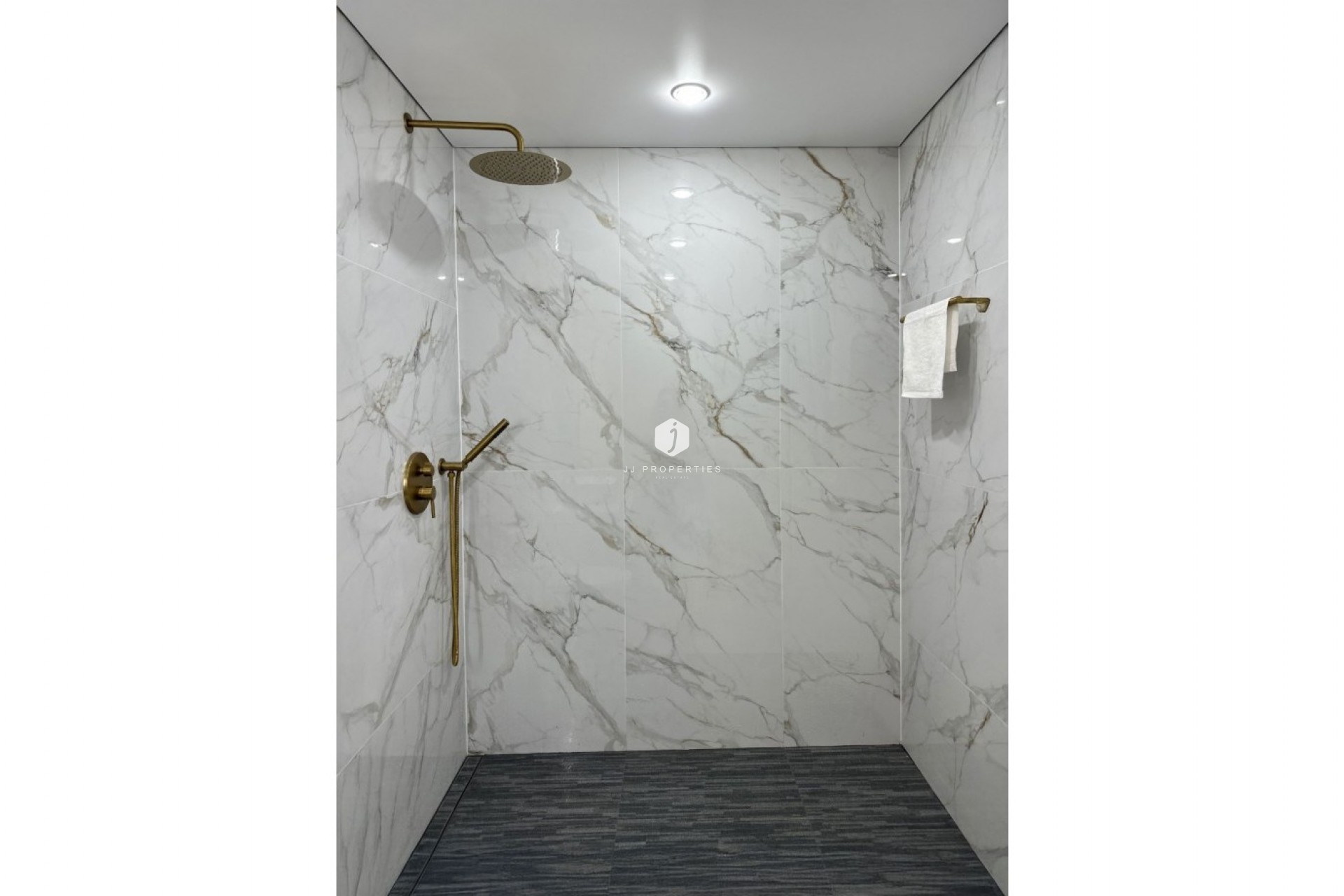 Resale - Apartment / flat -
Torrevieja - Costa Blanca