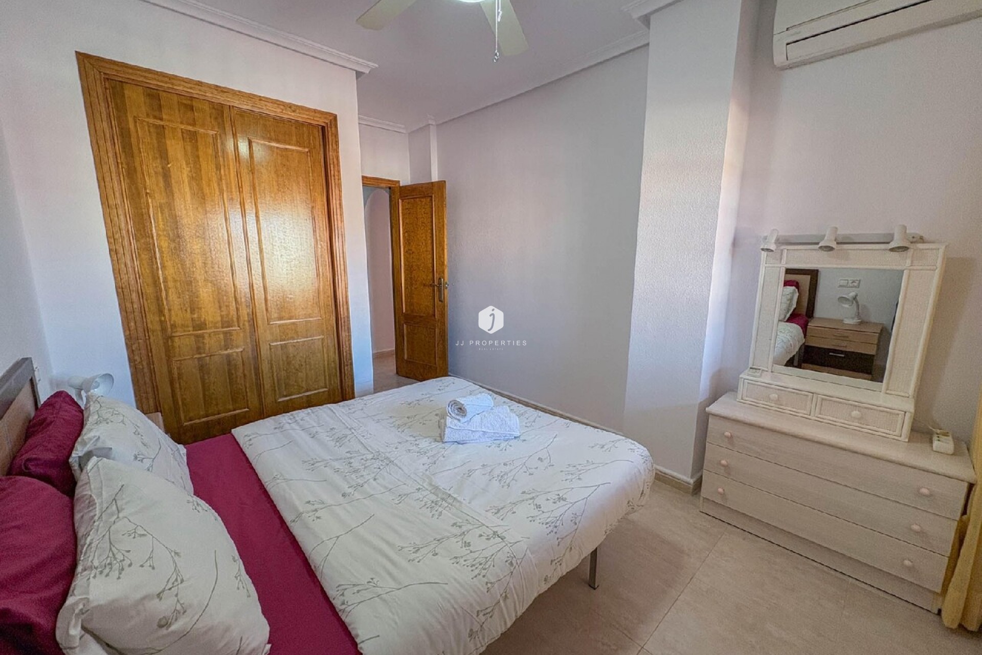 Resale - Apartment / flat -
Torrevieja - Costa Blanca