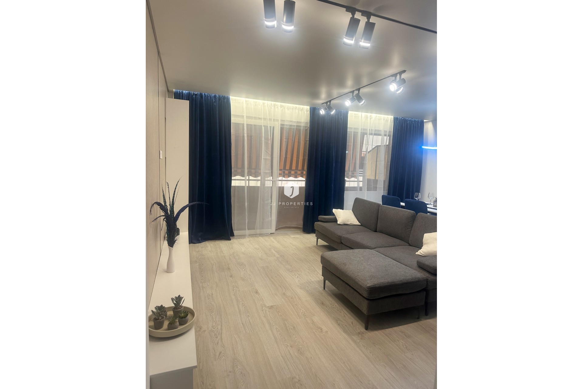 Resale - Apartment / flat -
Torrevieja - Costa Blanca