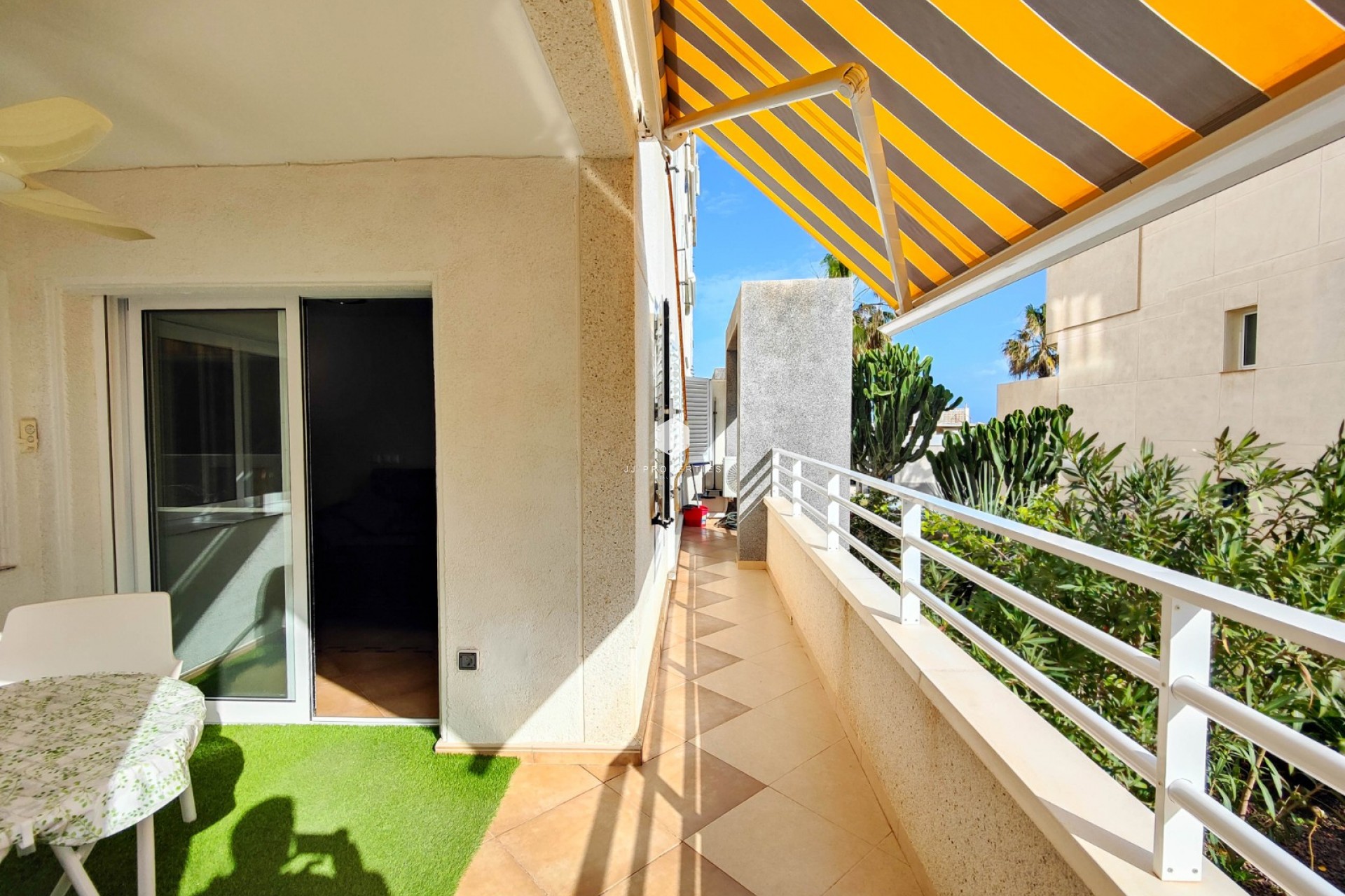 Resale - Apartment / flat -
Torrevieja - Costa Blanca