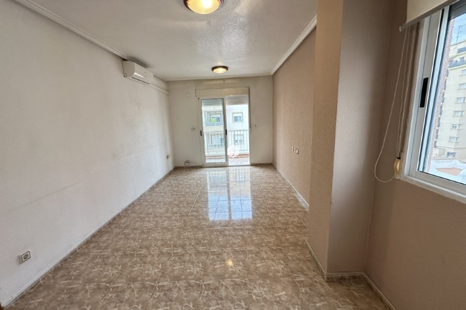 Resale - Apartment / flat -
Torrevieja - Costa Blanca