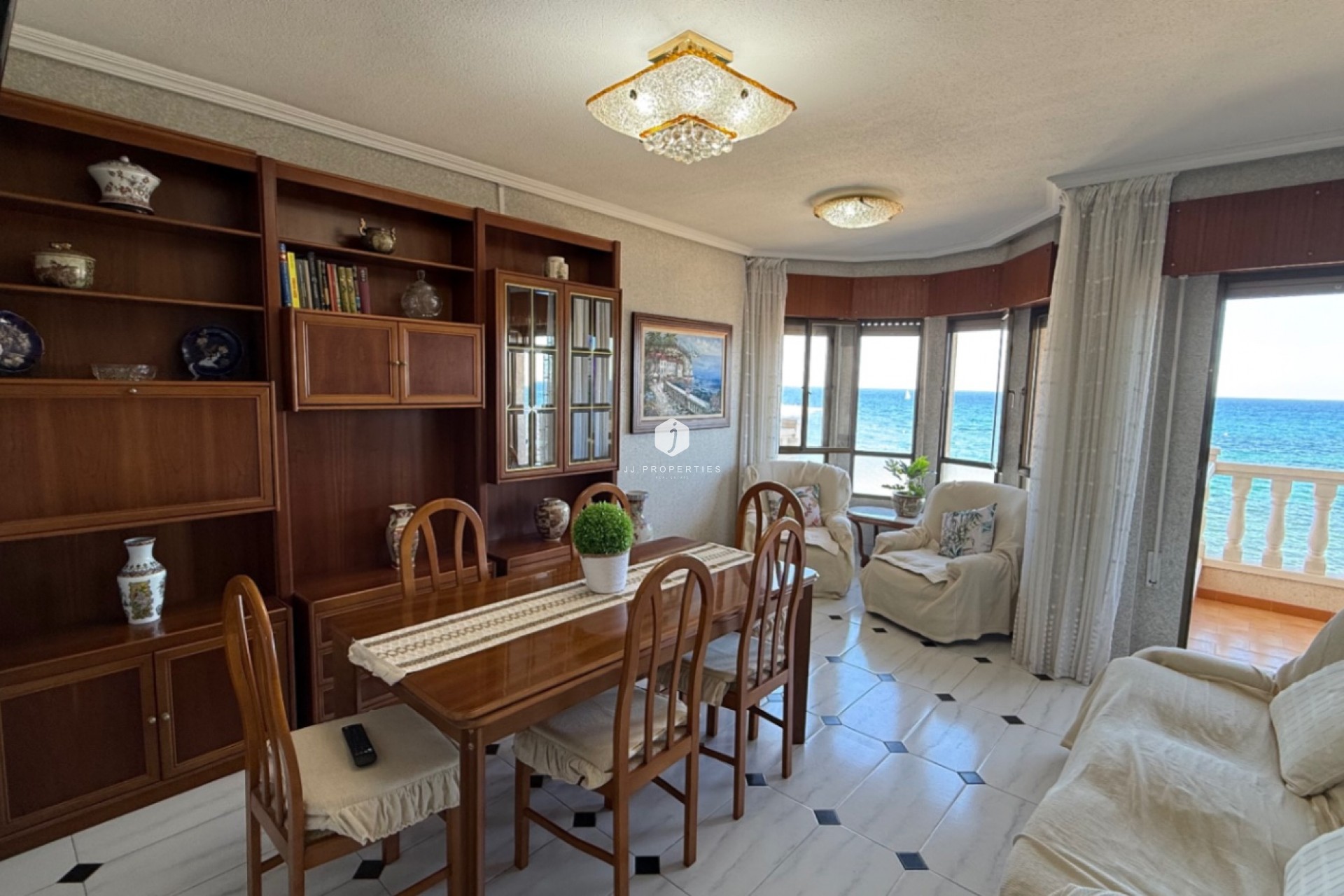 Resale - Apartment / flat -
Torrevieja - Costa Blanca