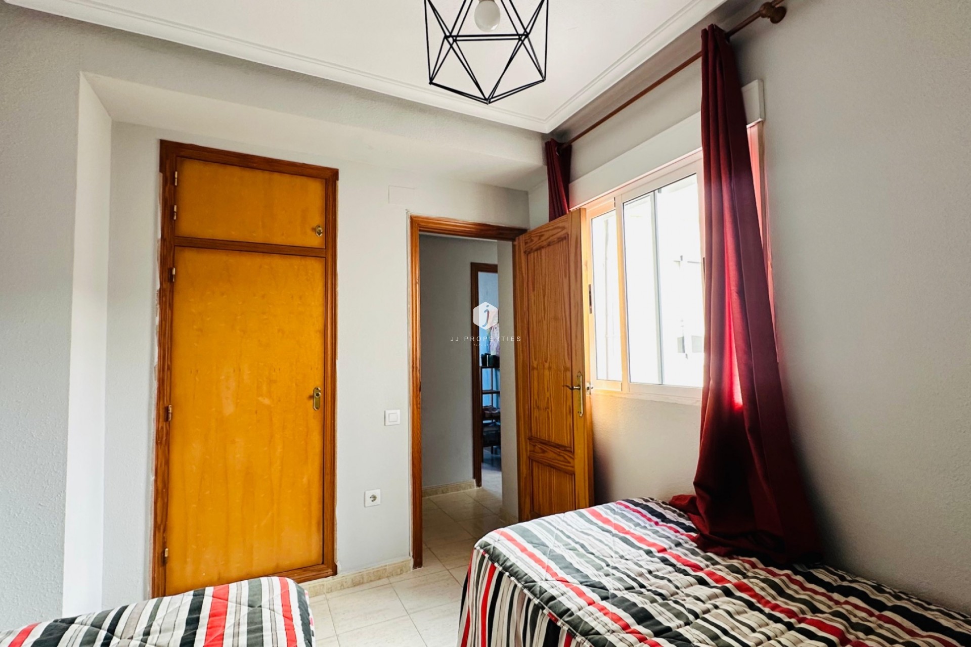 Resale - Apartment / flat -
Torrevieja - Costa Blanca