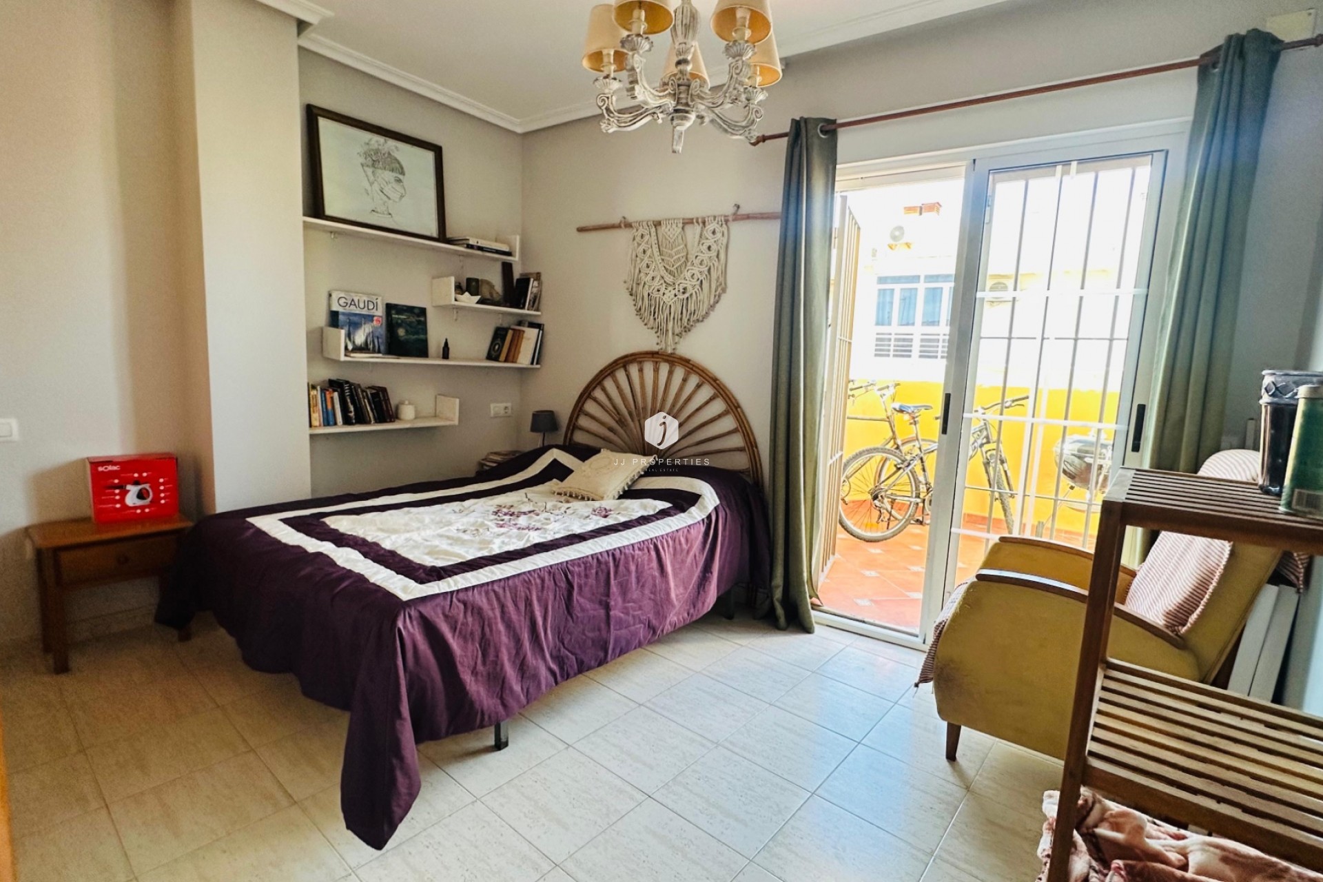 Resale - Apartment / flat -
Torrevieja - Costa Blanca