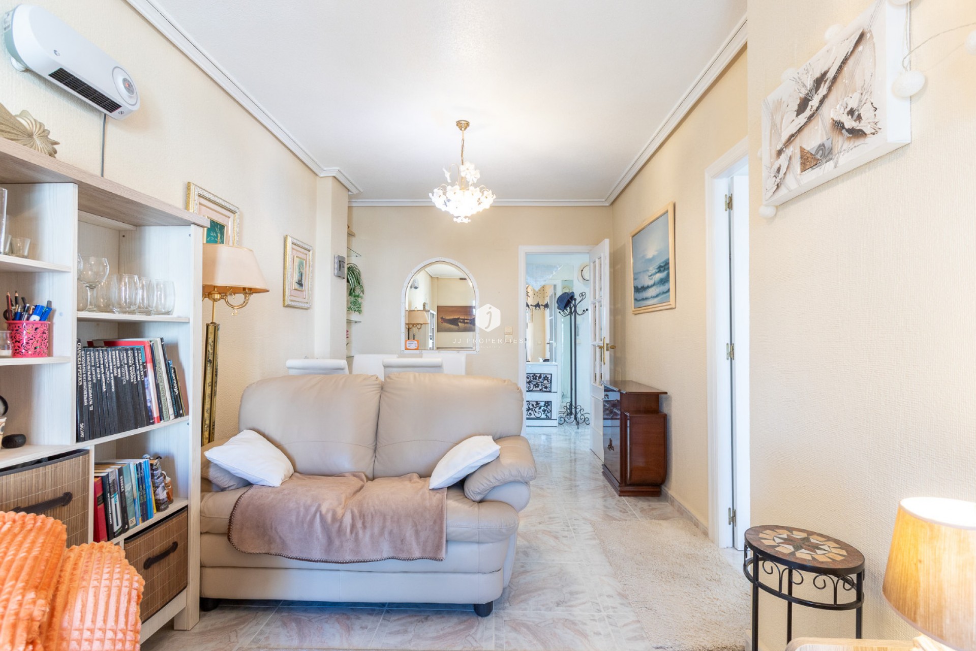 Resale - Apartment / flat -
Torrevieja - Costa Blanca