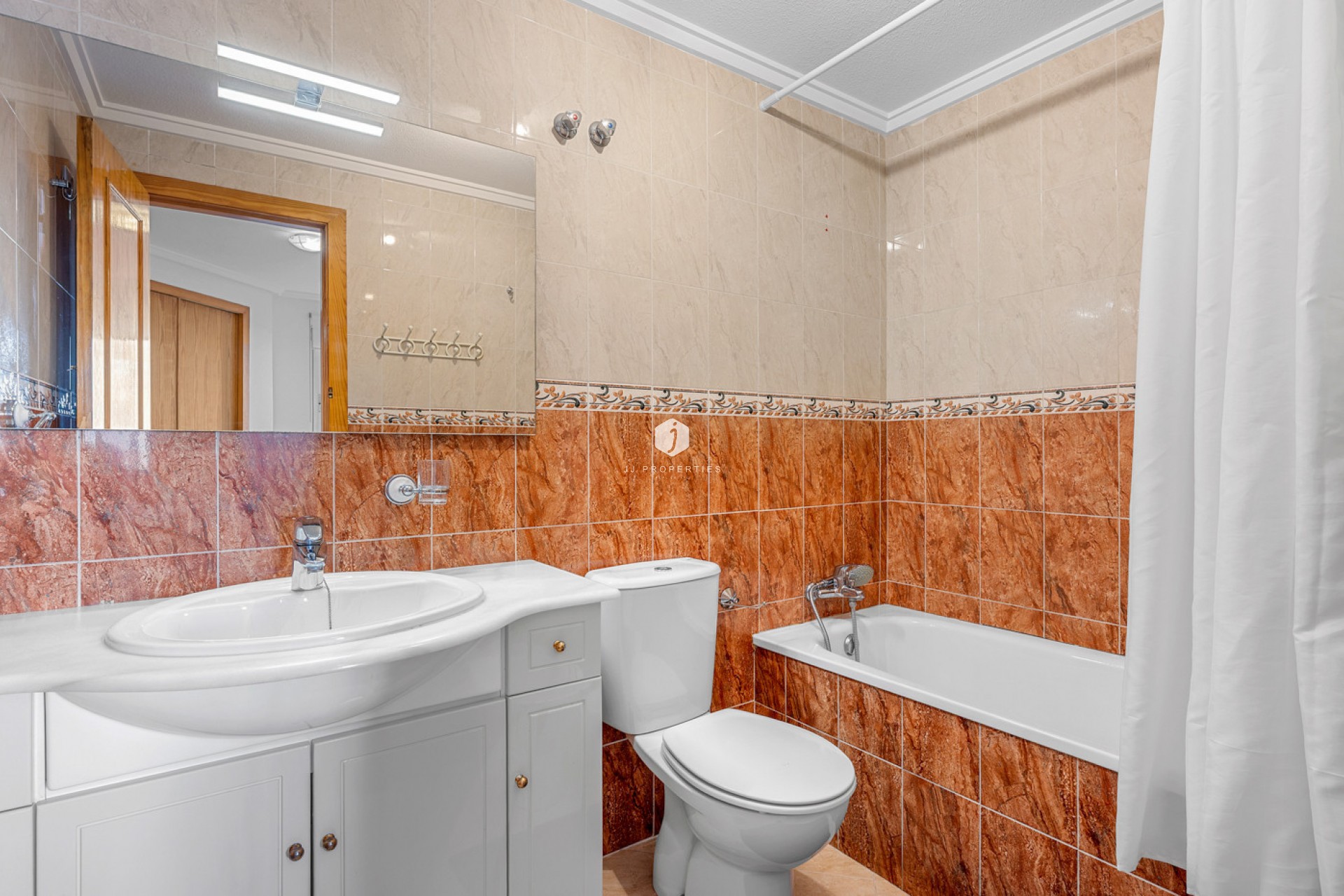 Resale - Apartment / flat -
Torrevieja - Costa Blanca