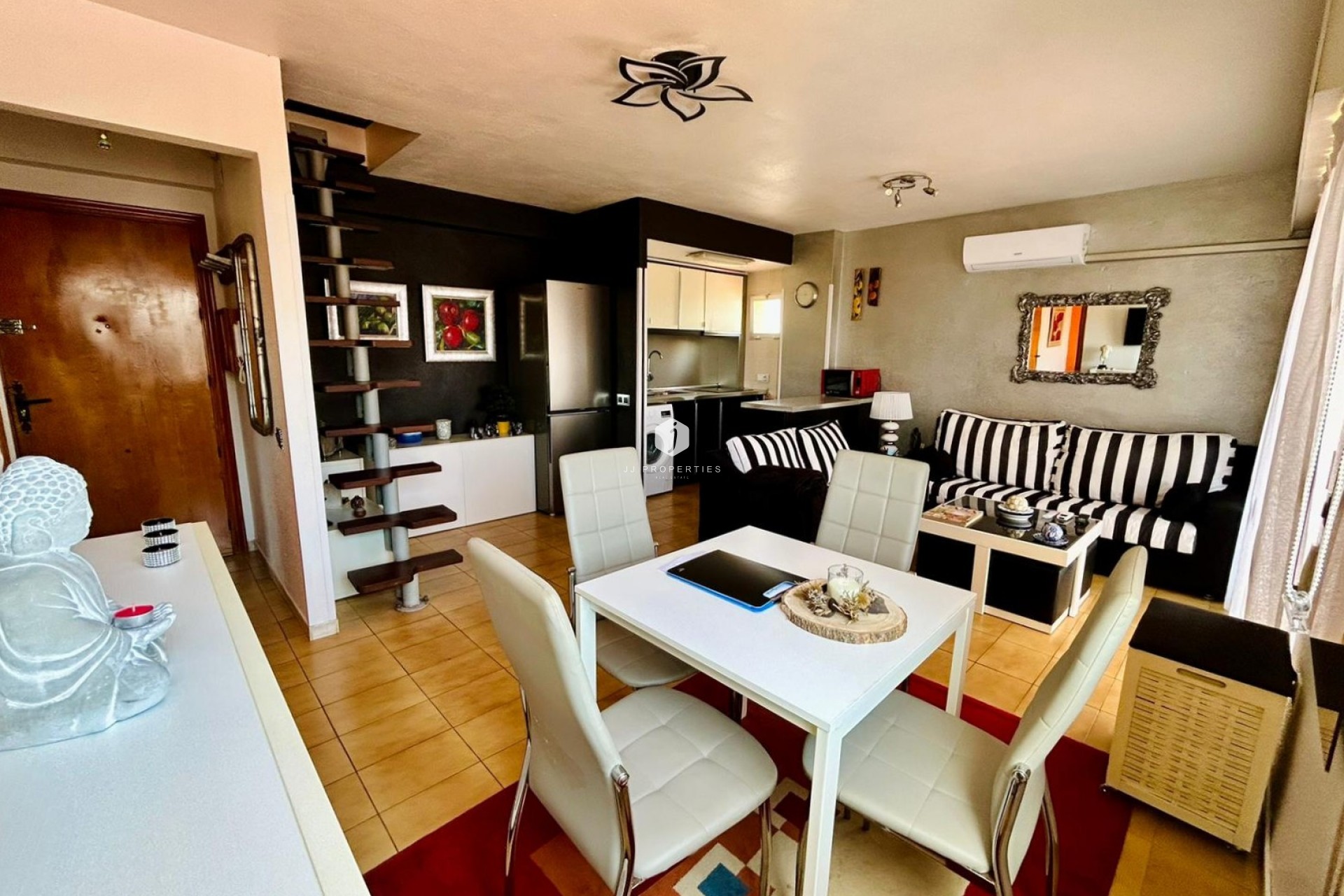 Resale - Apartment / flat -
Torrevieja - Costa Blanca