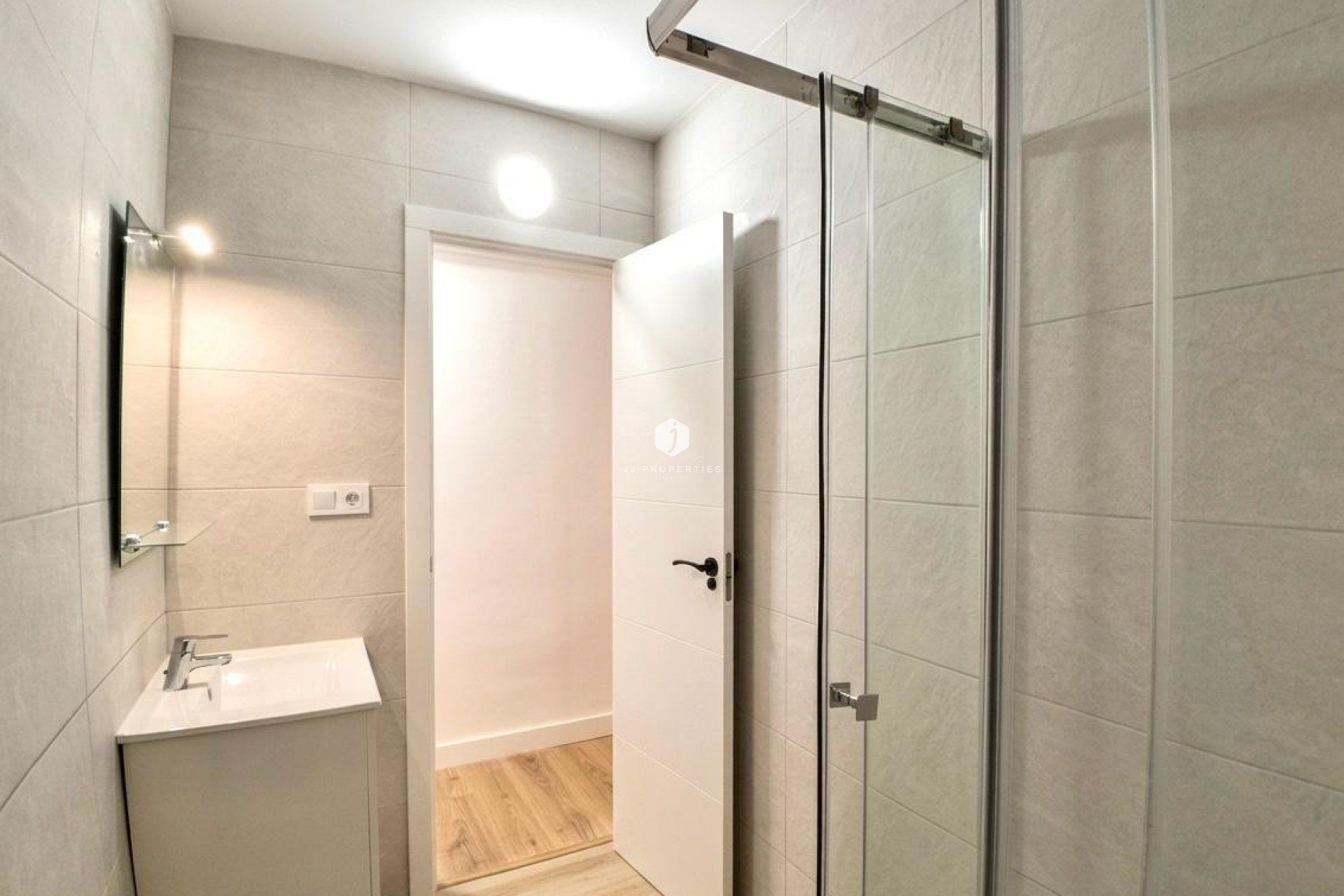 Resale - Apartment / flat -
Torrevieja - Costa Blanca