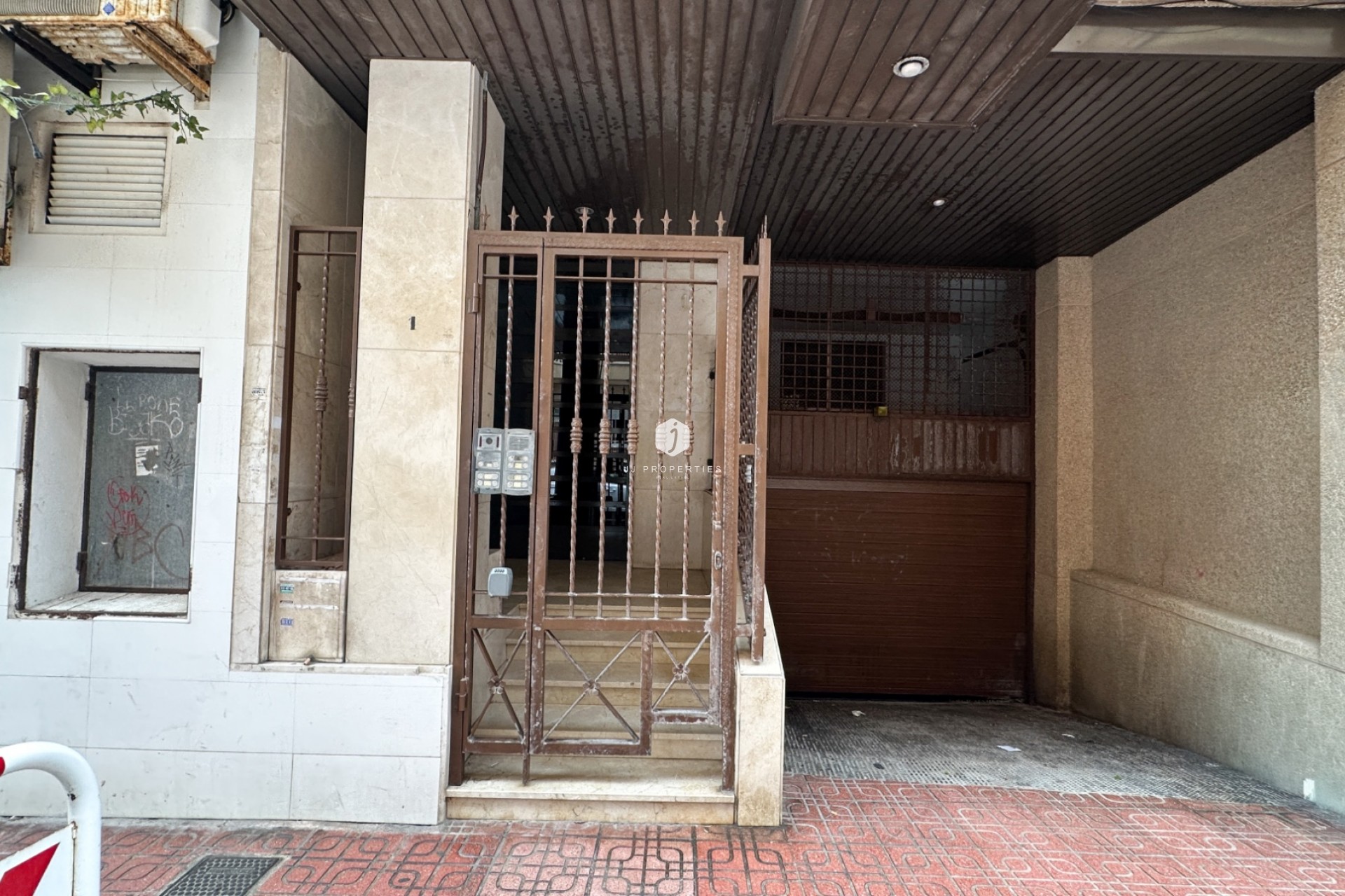 Resale - Apartment / flat -
Torrevieja - Costa Blanca