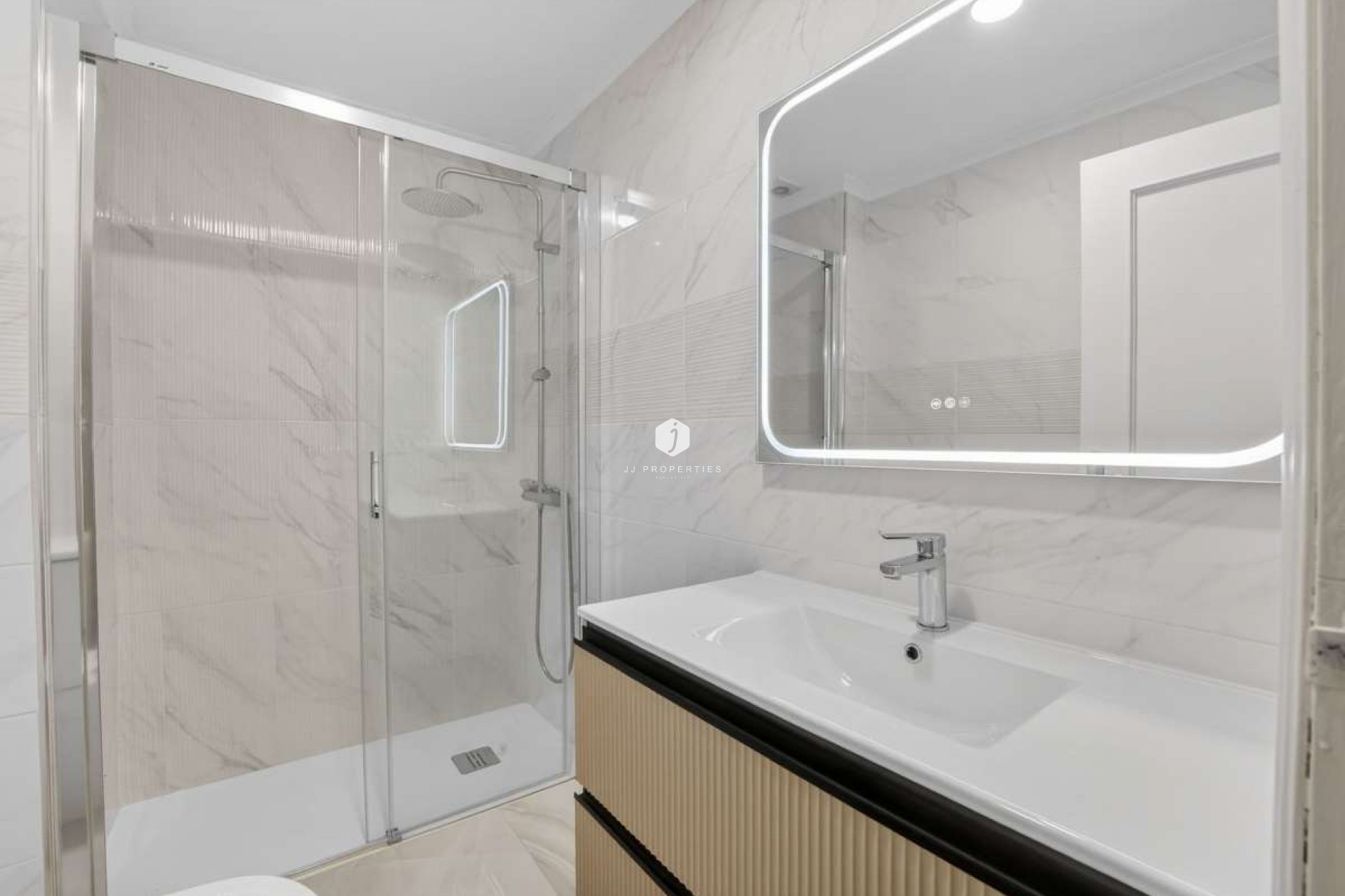 Resale - Apartment / flat -
Torrevieja - Costa Blanca