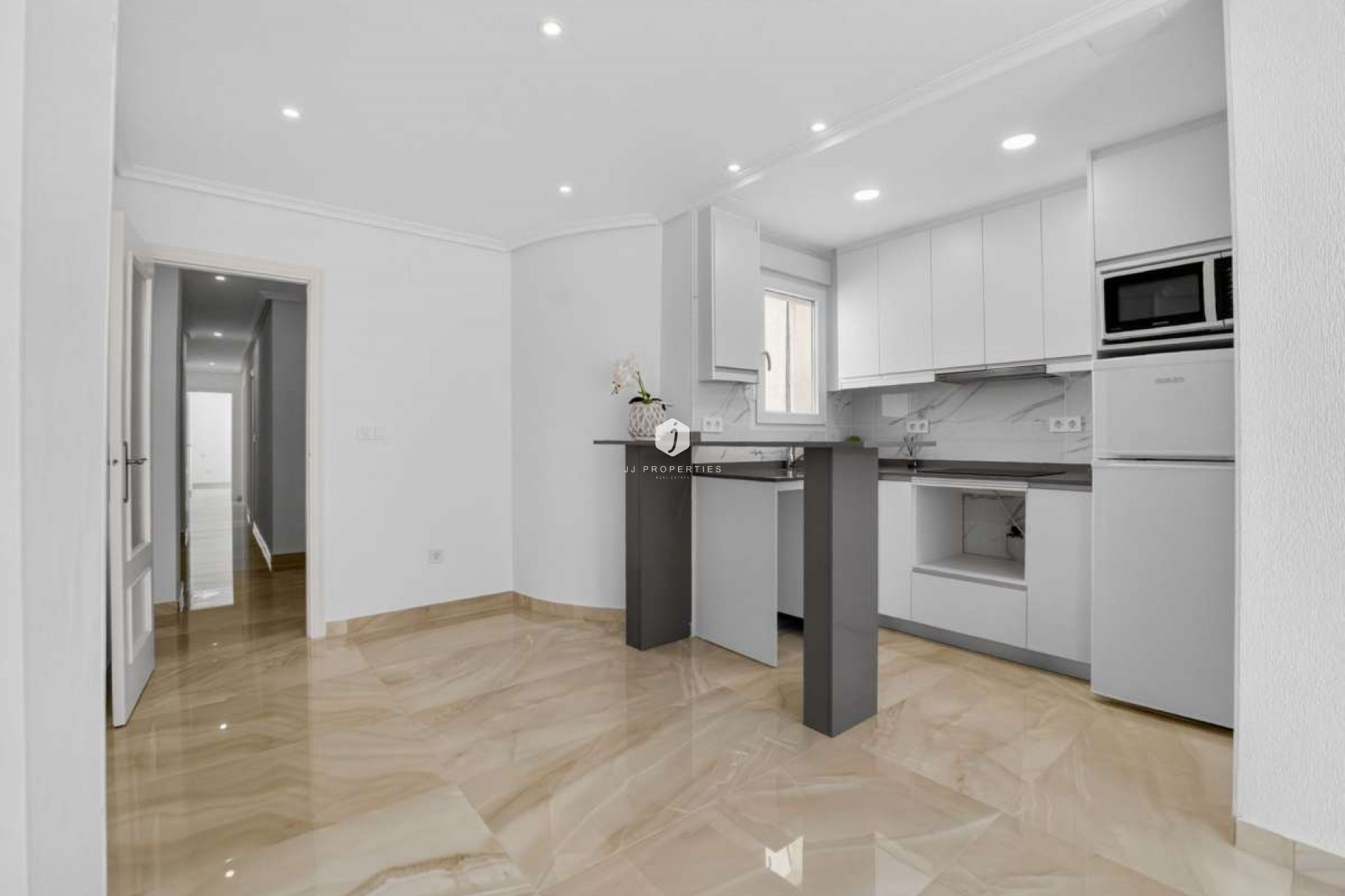 Resale - Apartment / flat -
Torrevieja - Costa Blanca