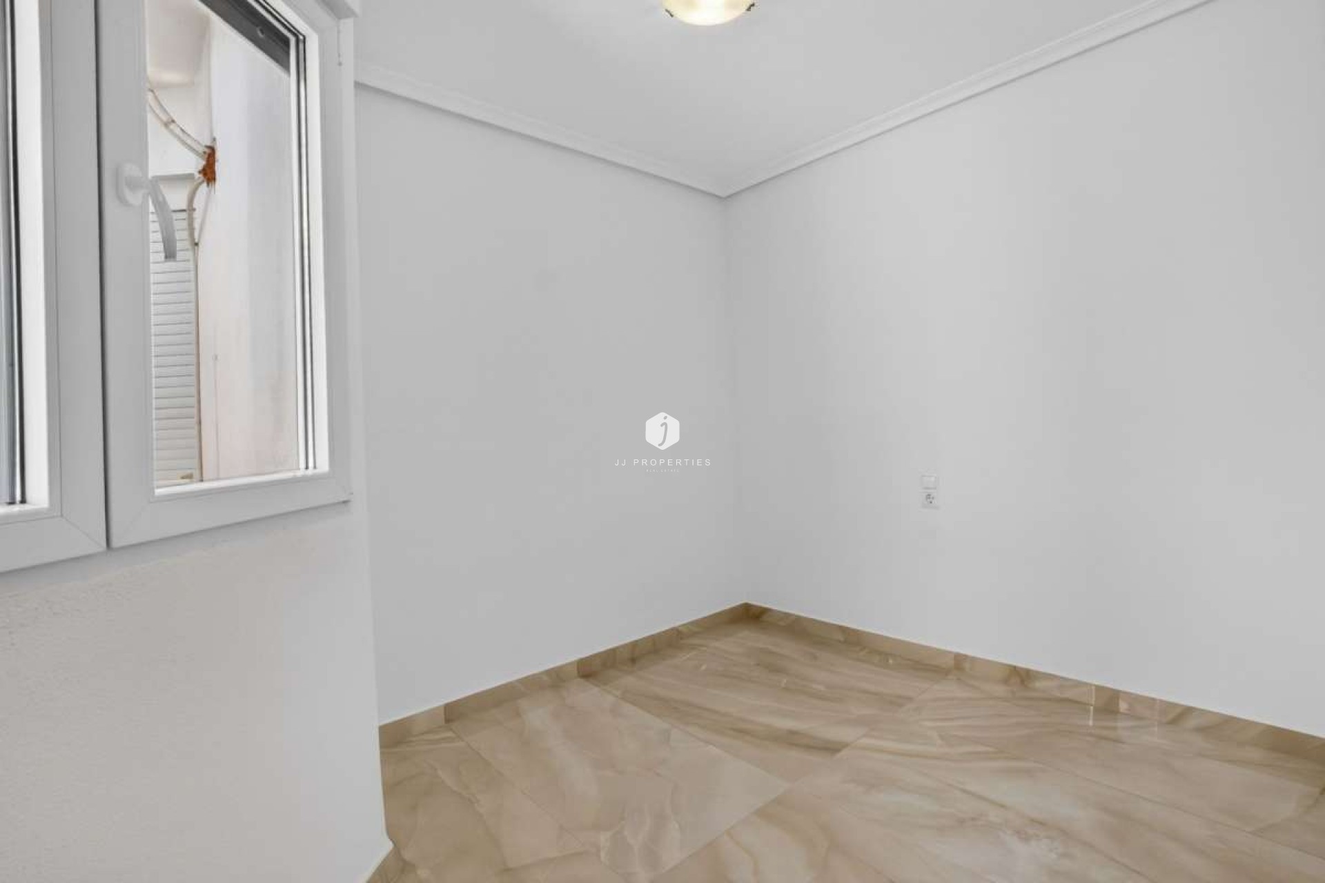 Resale - Apartment / flat -
Torrevieja - Costa Blanca