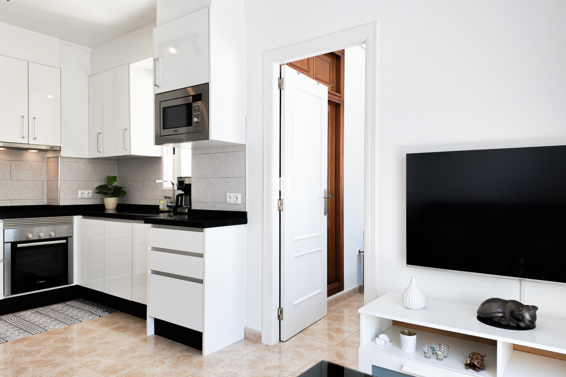 Resale - Apartment / flat -
Torrevieja - Costa Blanca