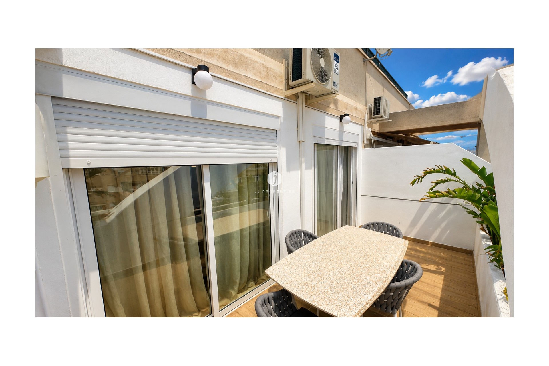 Resale - Apartment / flat -
Torrevieja - Costa Blanca
