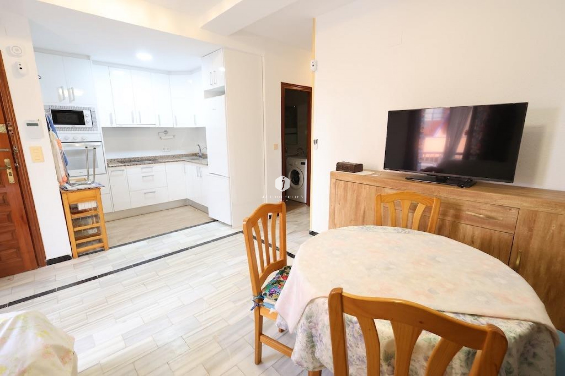Resale - Apartment / flat -
Torrevieja - Costa Blanca