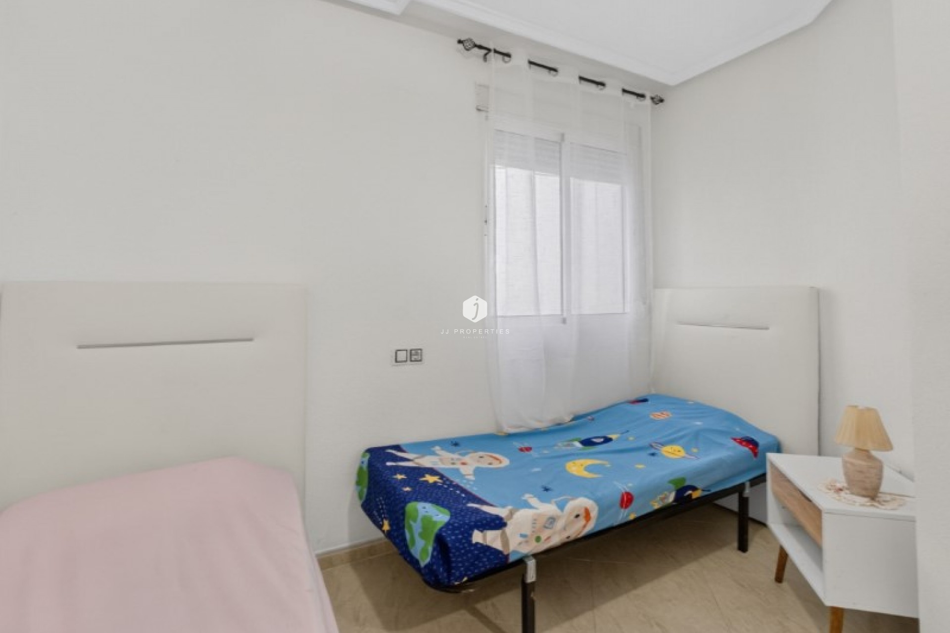 Resale - Apartment / flat -
Torrevieja - Costa Blanca