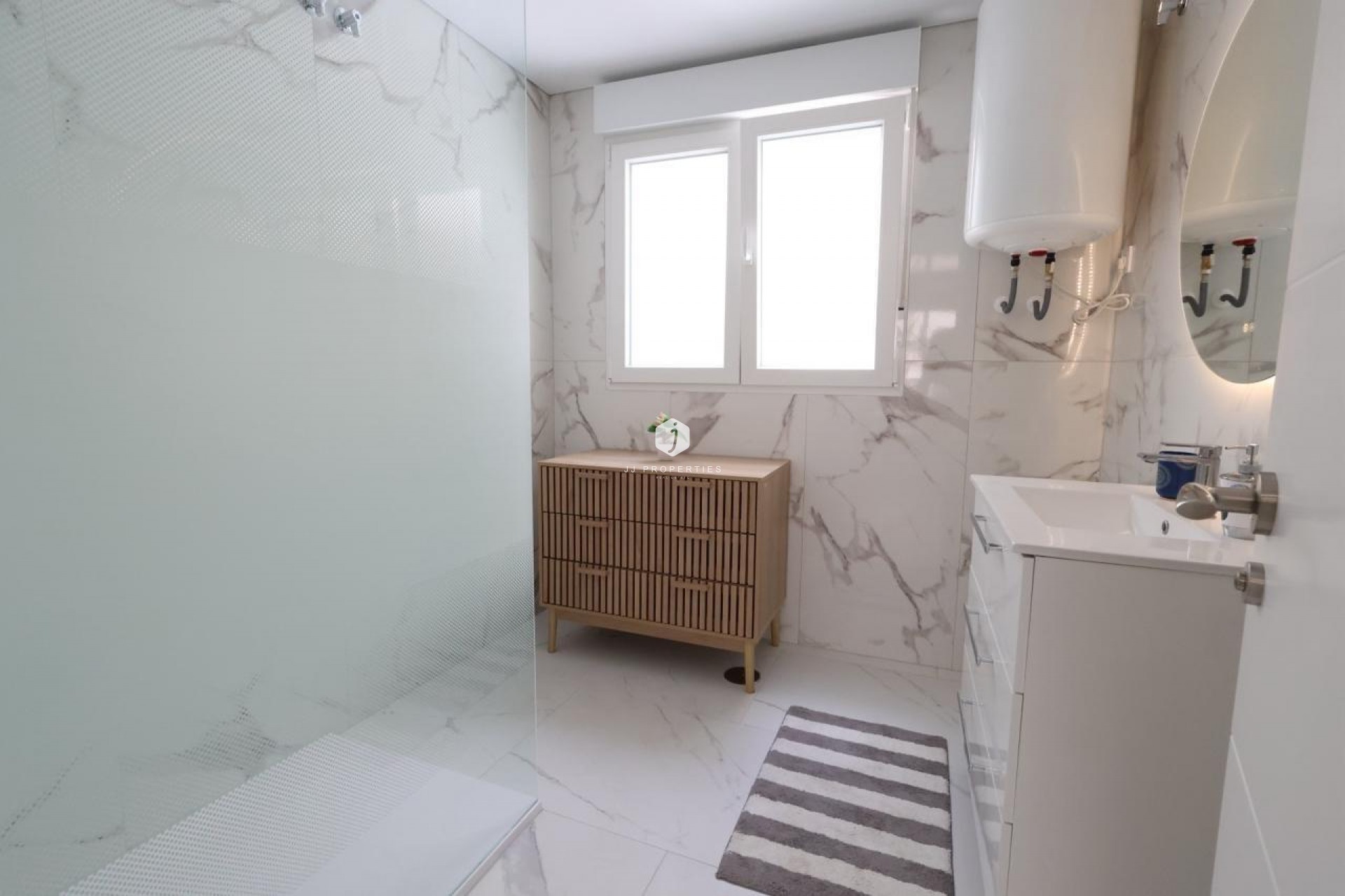 Resale - Apartment / flat -
Torrevieja - Costa Blanca
