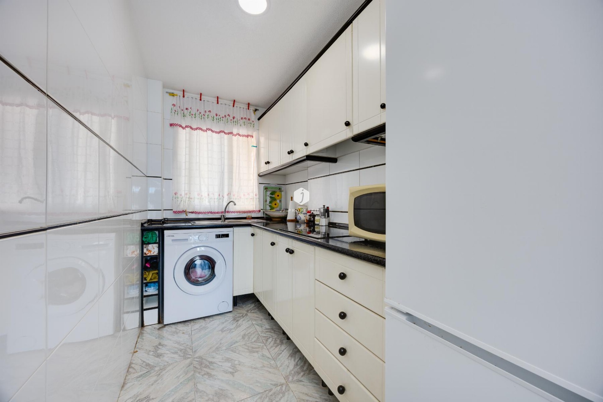 Resale - Apartment / flat -
Torrevieja - Costa Blanca