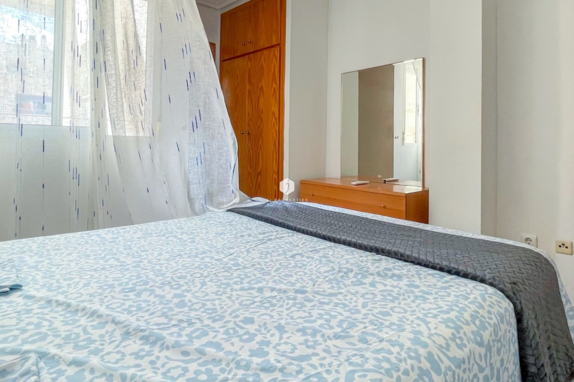 Resale - Apartment / flat -
Torrevieja - Costa Blanca