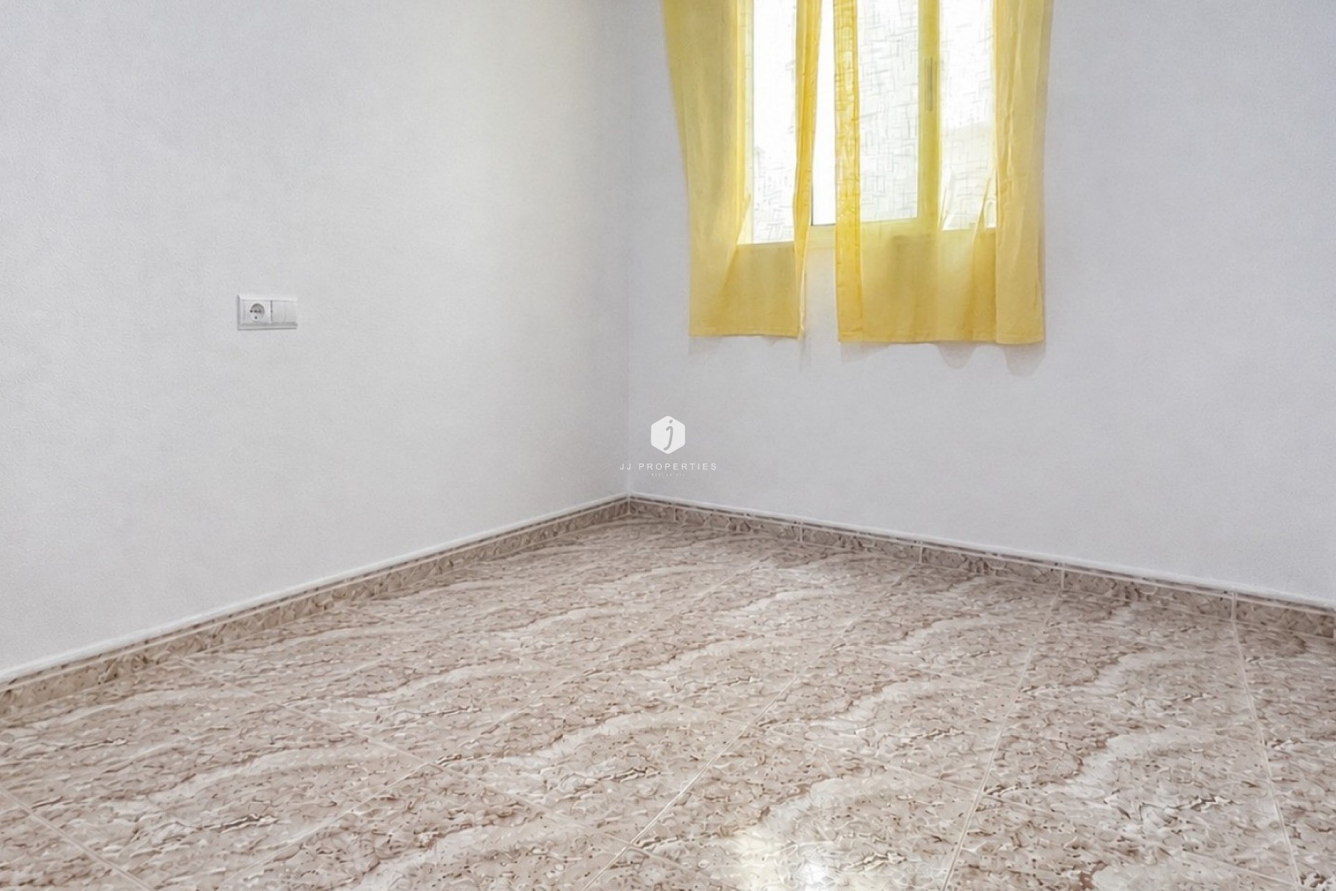 Resale - Apartment / flat -
Torrevieja - Costa Blanca