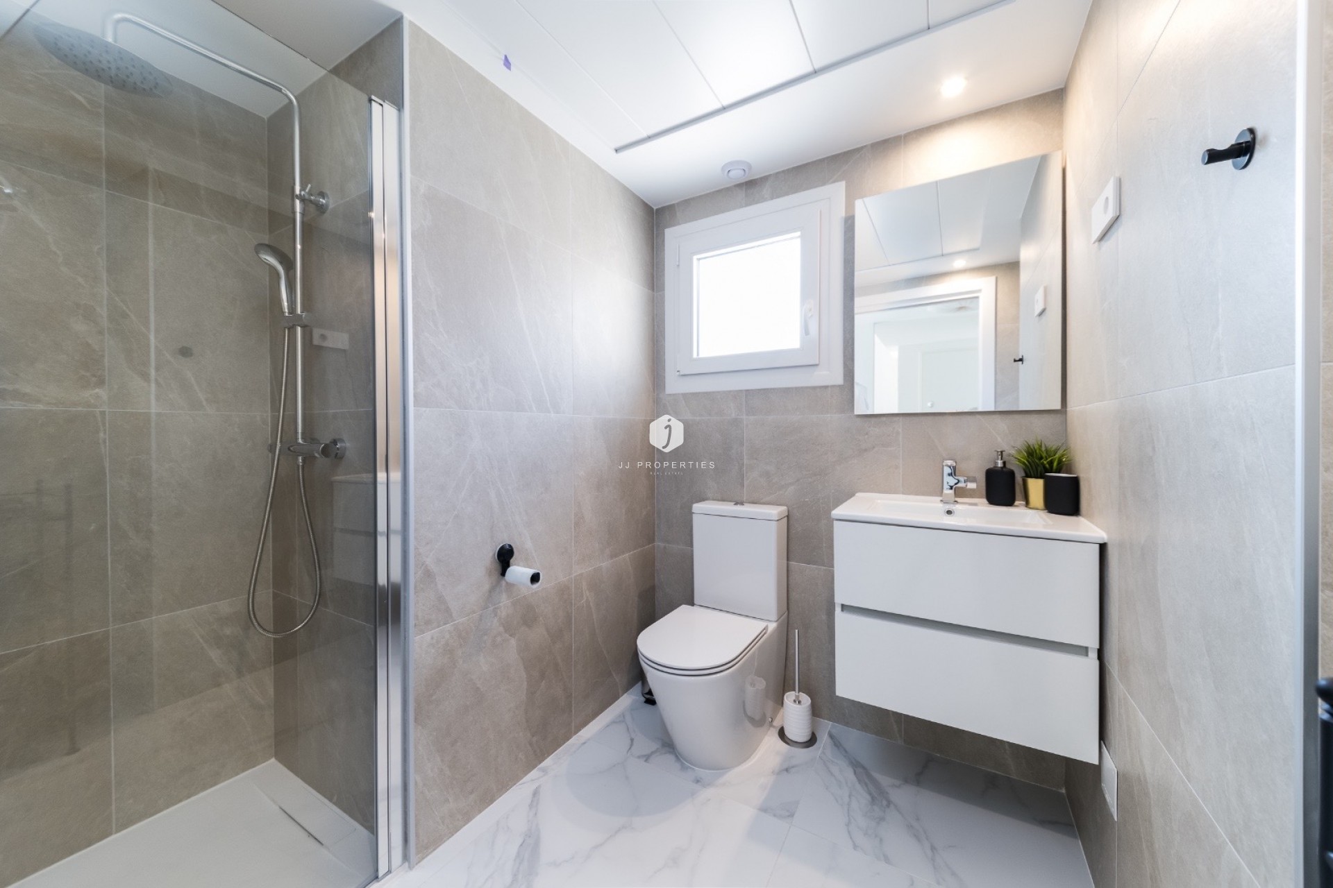 Resale - Apartment / flat -
Torrevieja - Costa Blanca