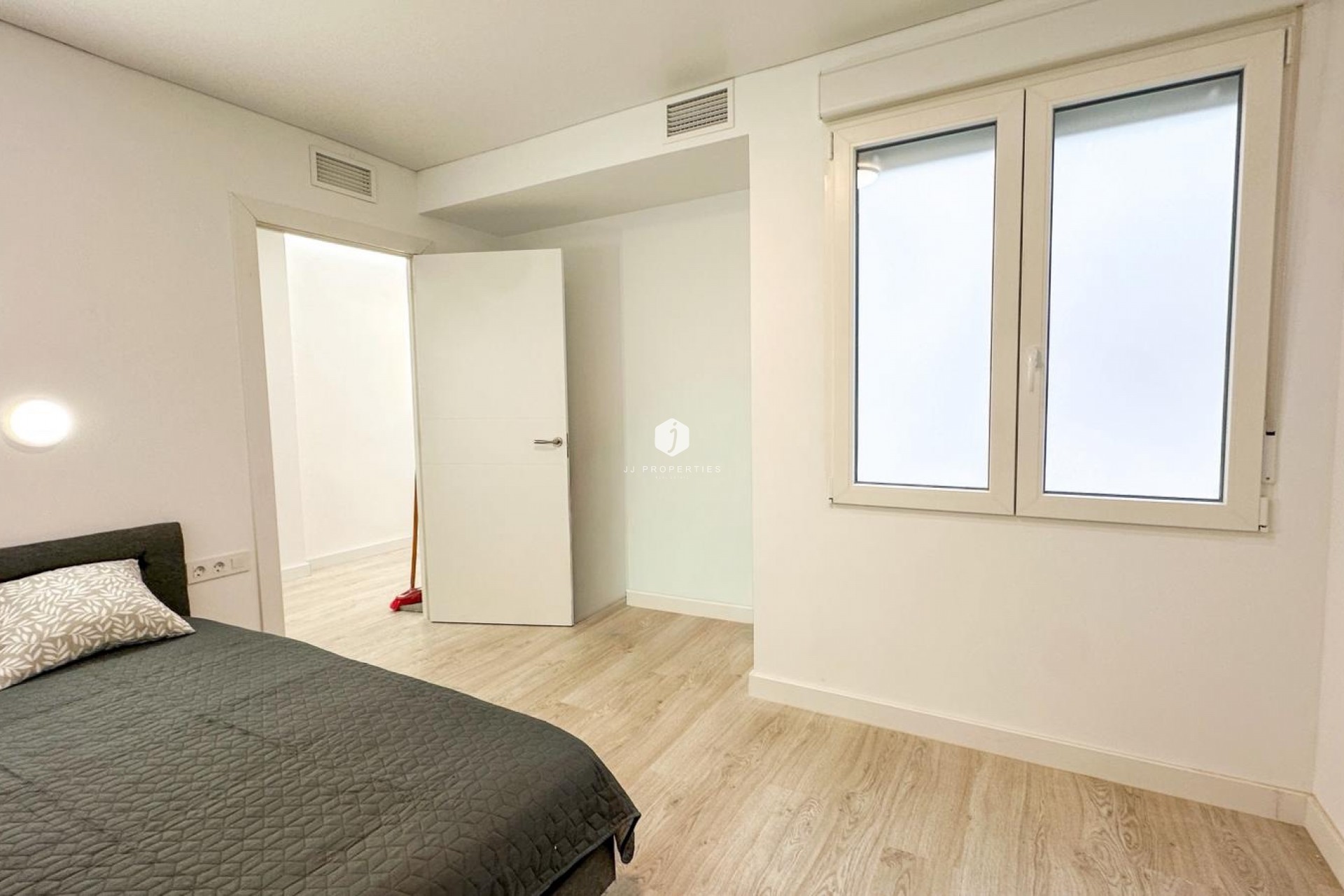 Resale - Apartment / flat -
Torrevieja - Costa Blanca