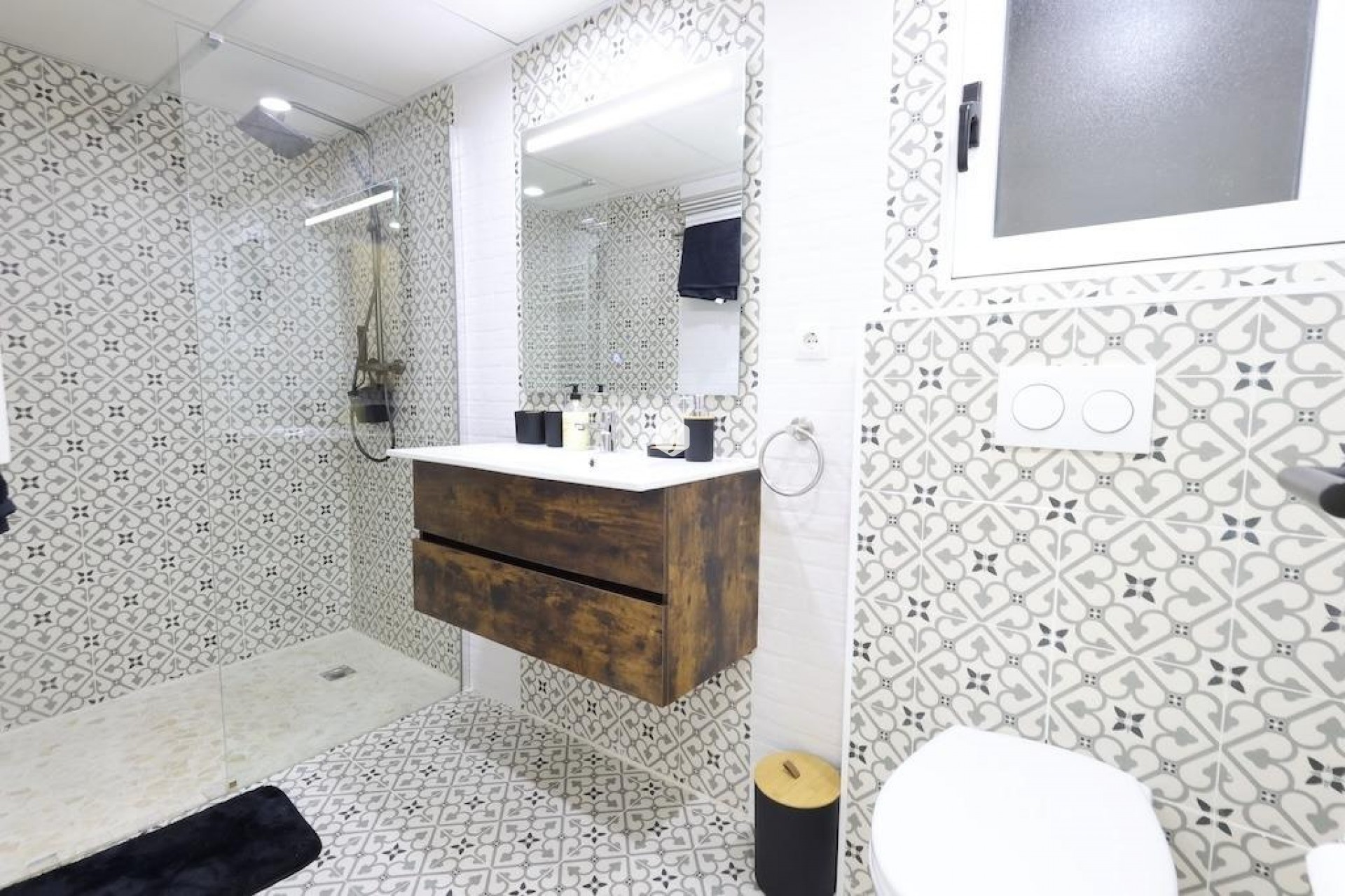 Resale - Apartment / flat -
Torrevieja - Costa Blanca