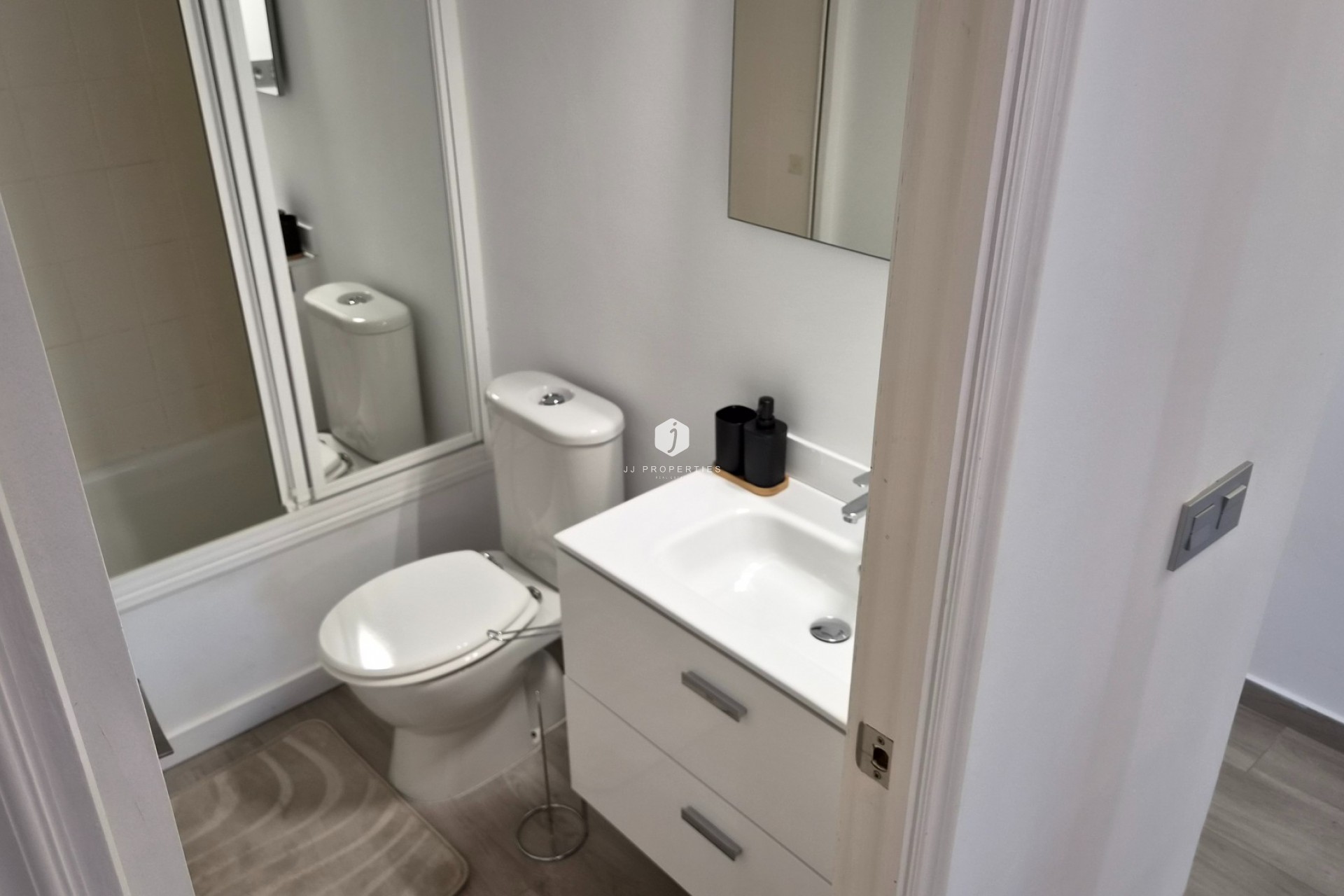 Resale - Apartment / flat -
Torrevieja - Costa Blanca