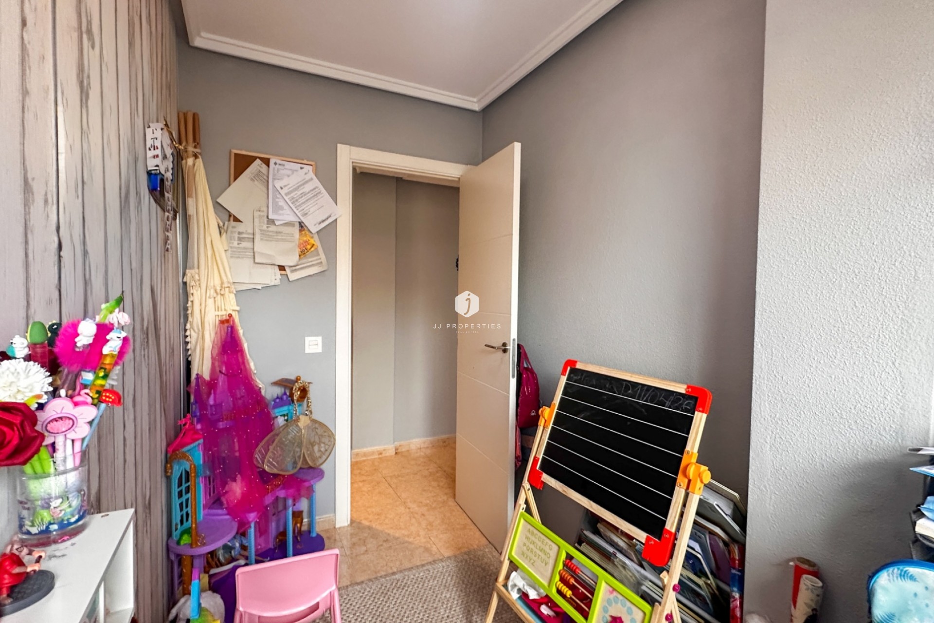 Resale - Apartment / flat -
Torrevieja - Costa Blanca
