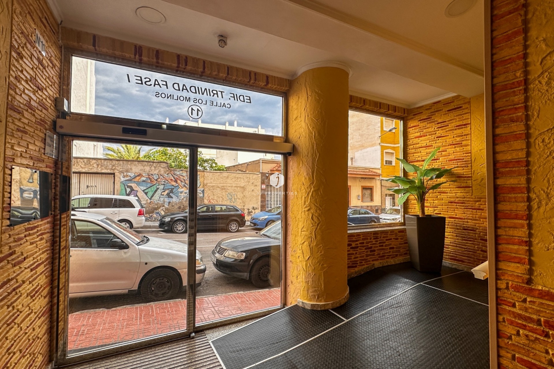 Resale - Apartment / flat -
Torrevieja - Costa Blanca