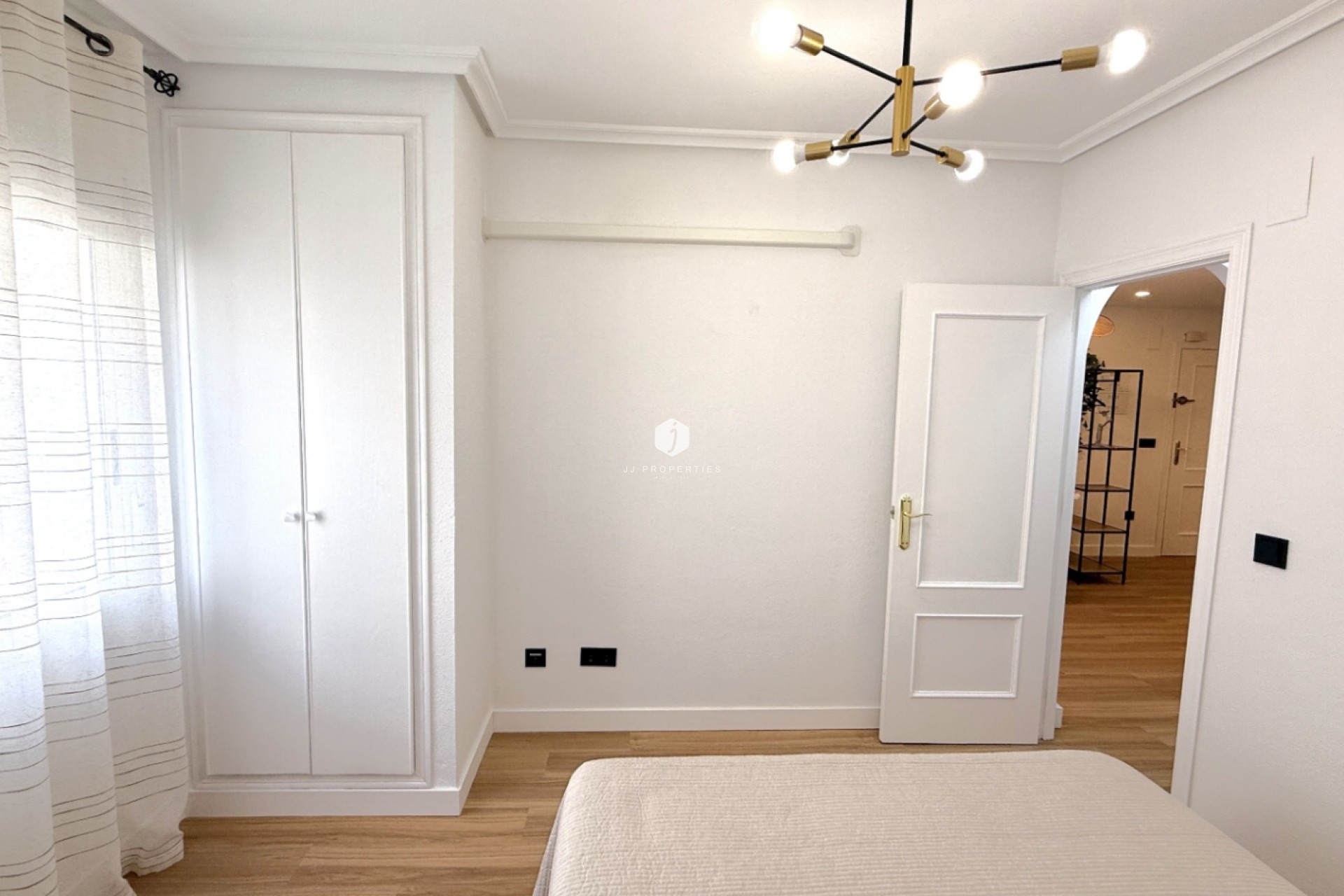 Resale - Apartment / flat -
Torrevieja - Costa Blanca
