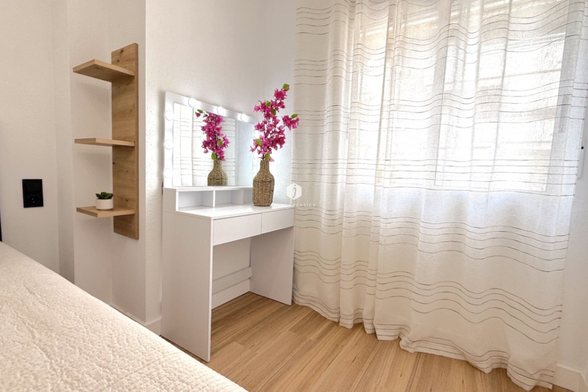 Resale - Apartment / flat -
Torrevieja - Costa Blanca