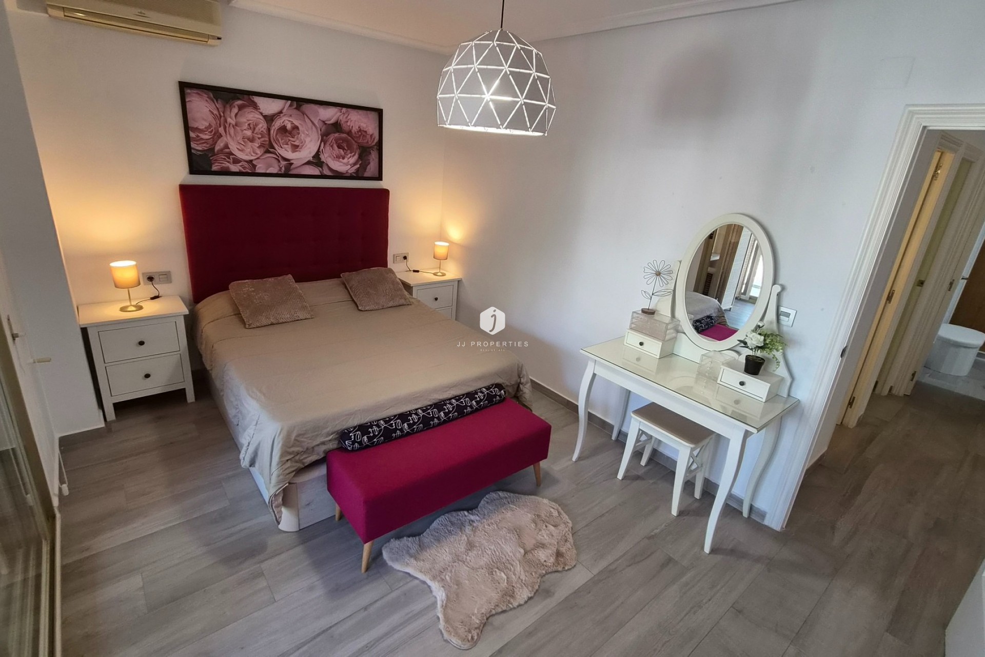Resale - Apartment / flat -
Torrevieja - Costa Blanca