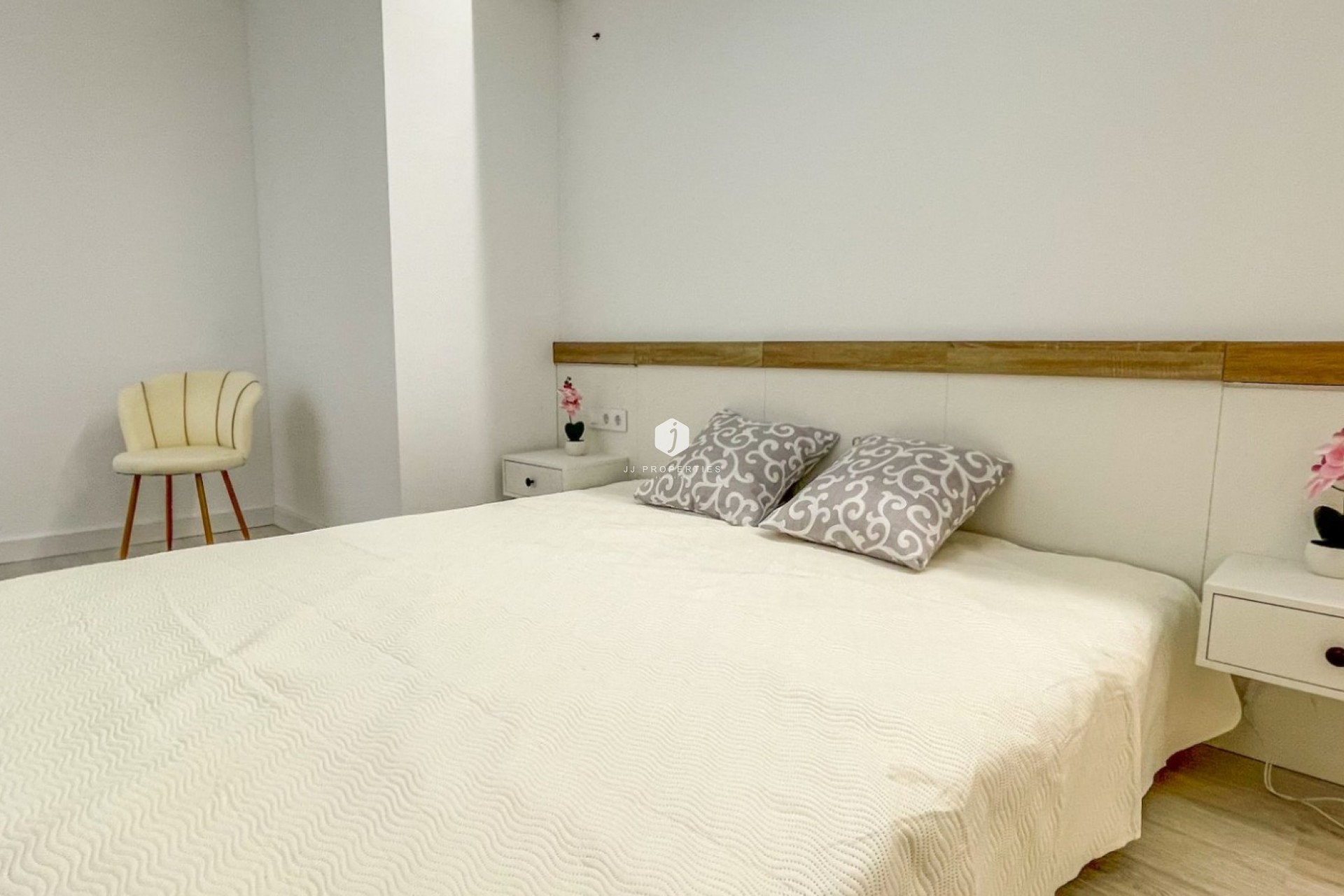 Resale - Apartment / flat -
Torrevieja - Costa Blanca
