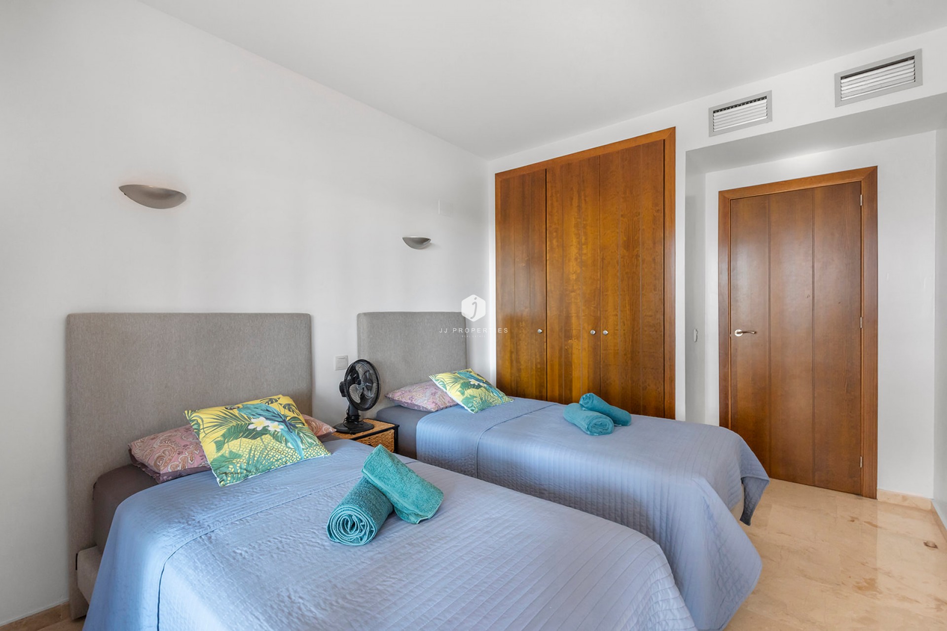 Resale - Apartment / flat -
Torrevieja - Costa Blanca