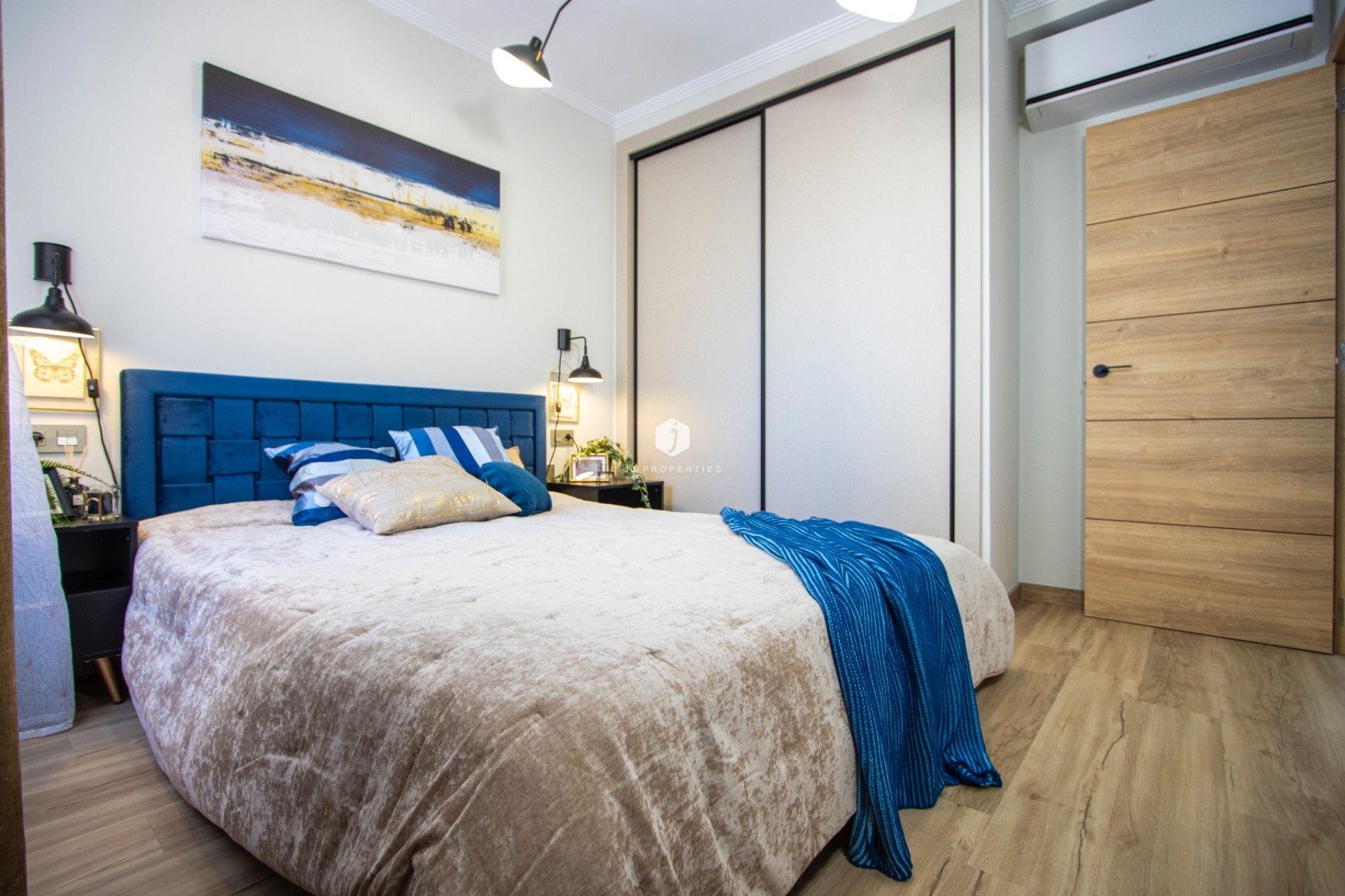 Resale - Apartment / flat -
Torrevieja - Costa Blanca